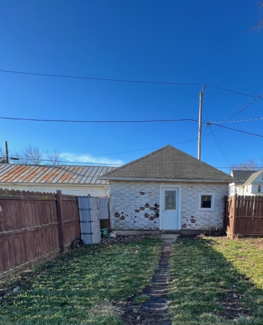 311 W Henry Street