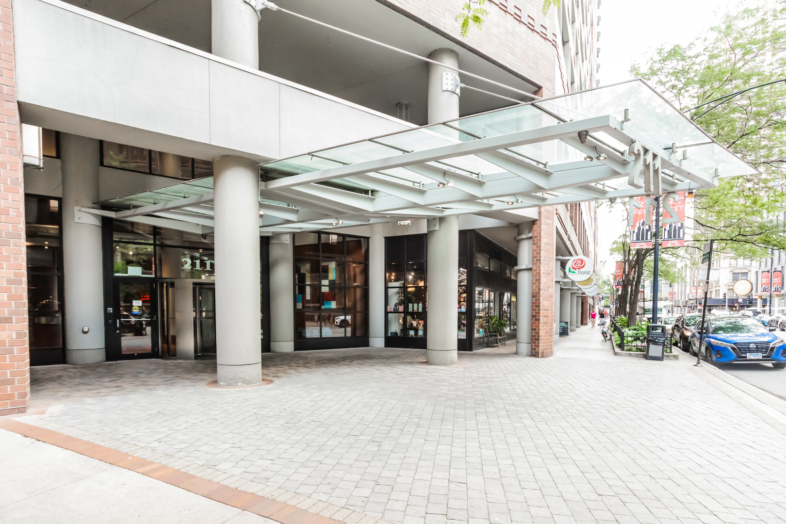 211 E Ohio Street Unit: 507
