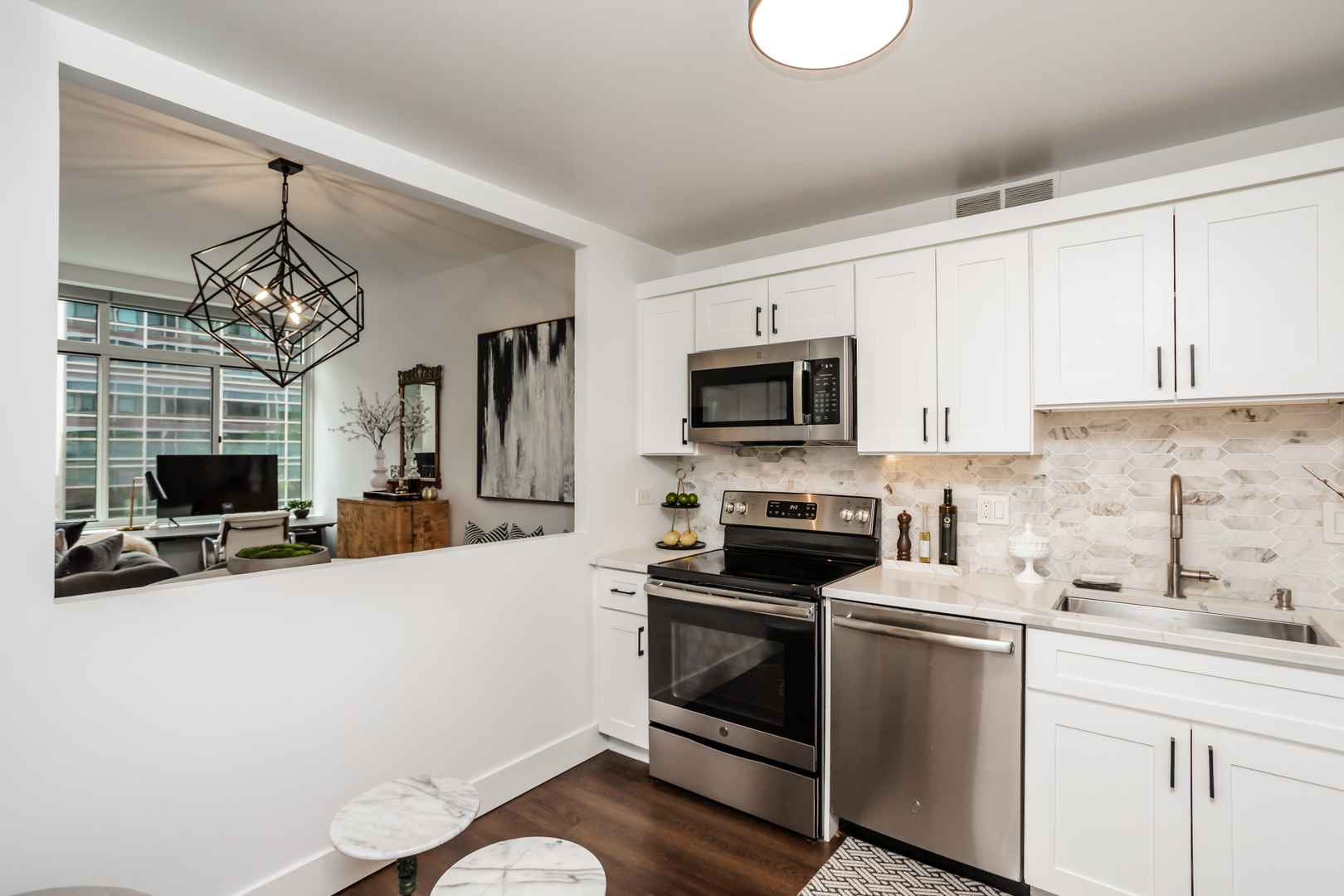 211 E Ohio Street Unit: 507