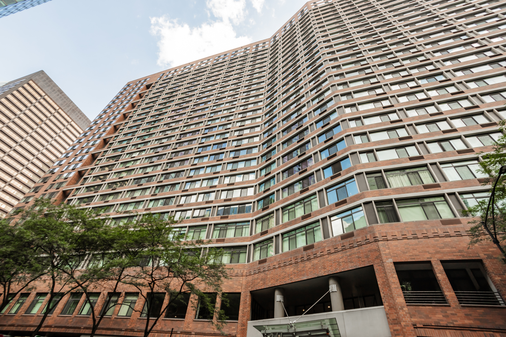 211 E Ohio Street Unit: 507