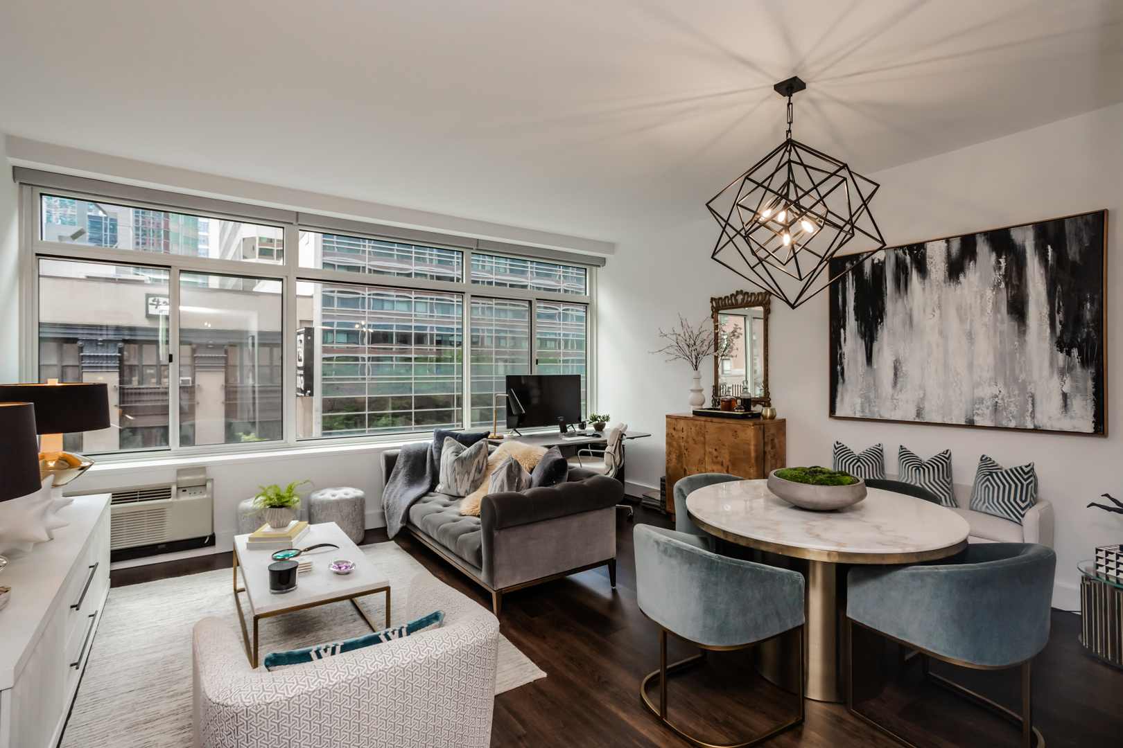 211 E Ohio Street Unit: 507