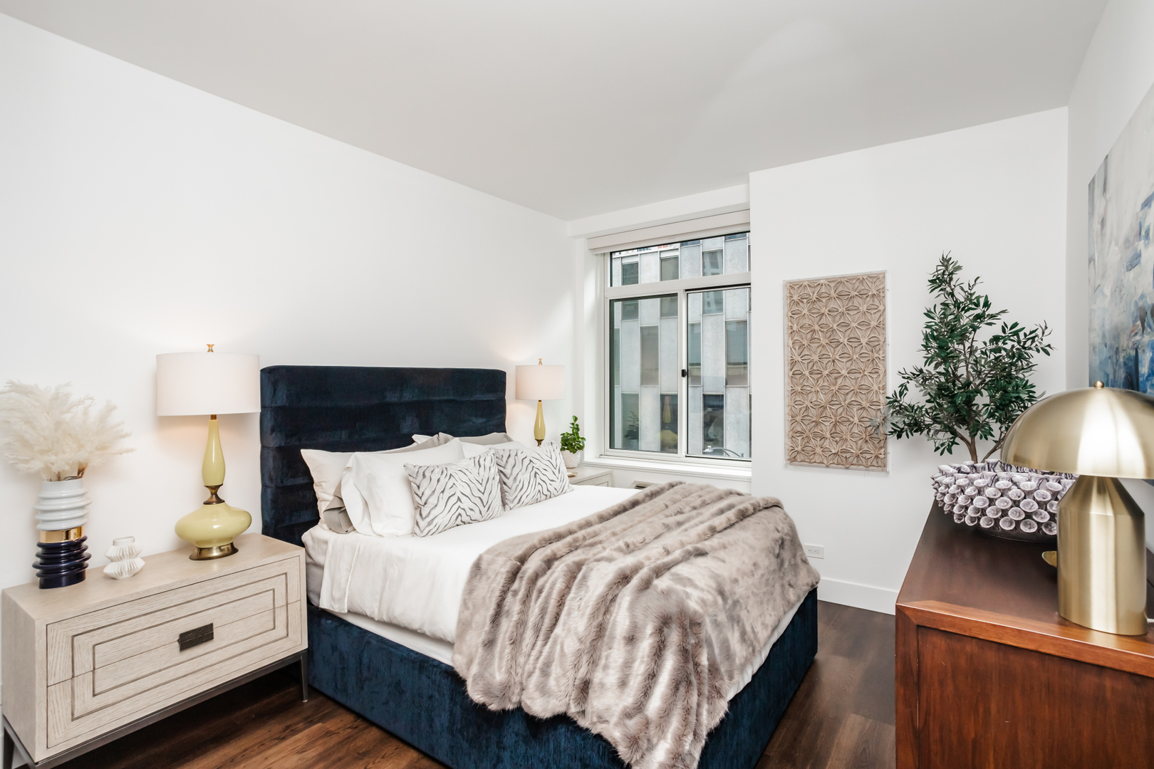 211 E Ohio Street Unit: 507