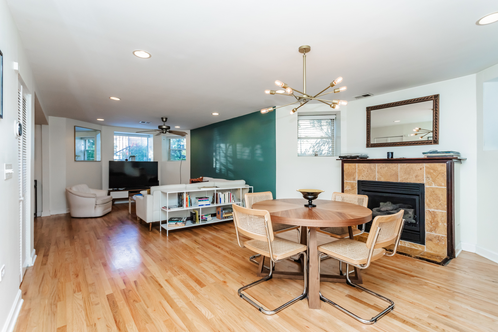 2627 N Kimball Avenue Unit: GA