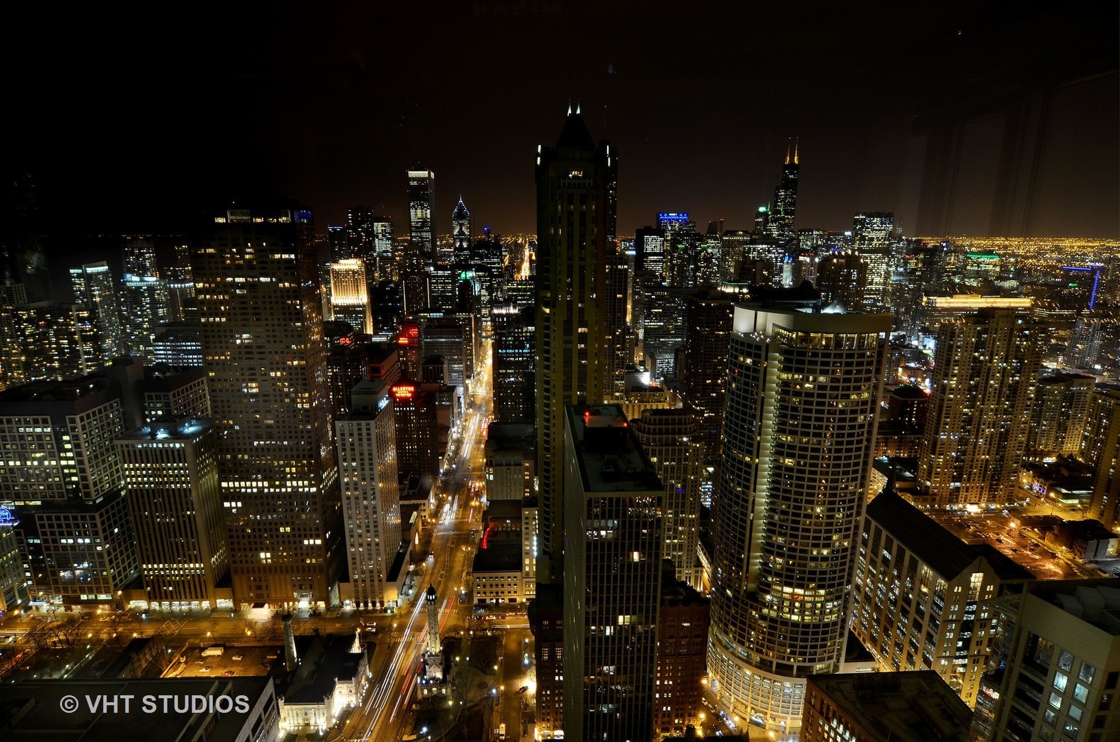 132 E Delaware Place Unit: 5501