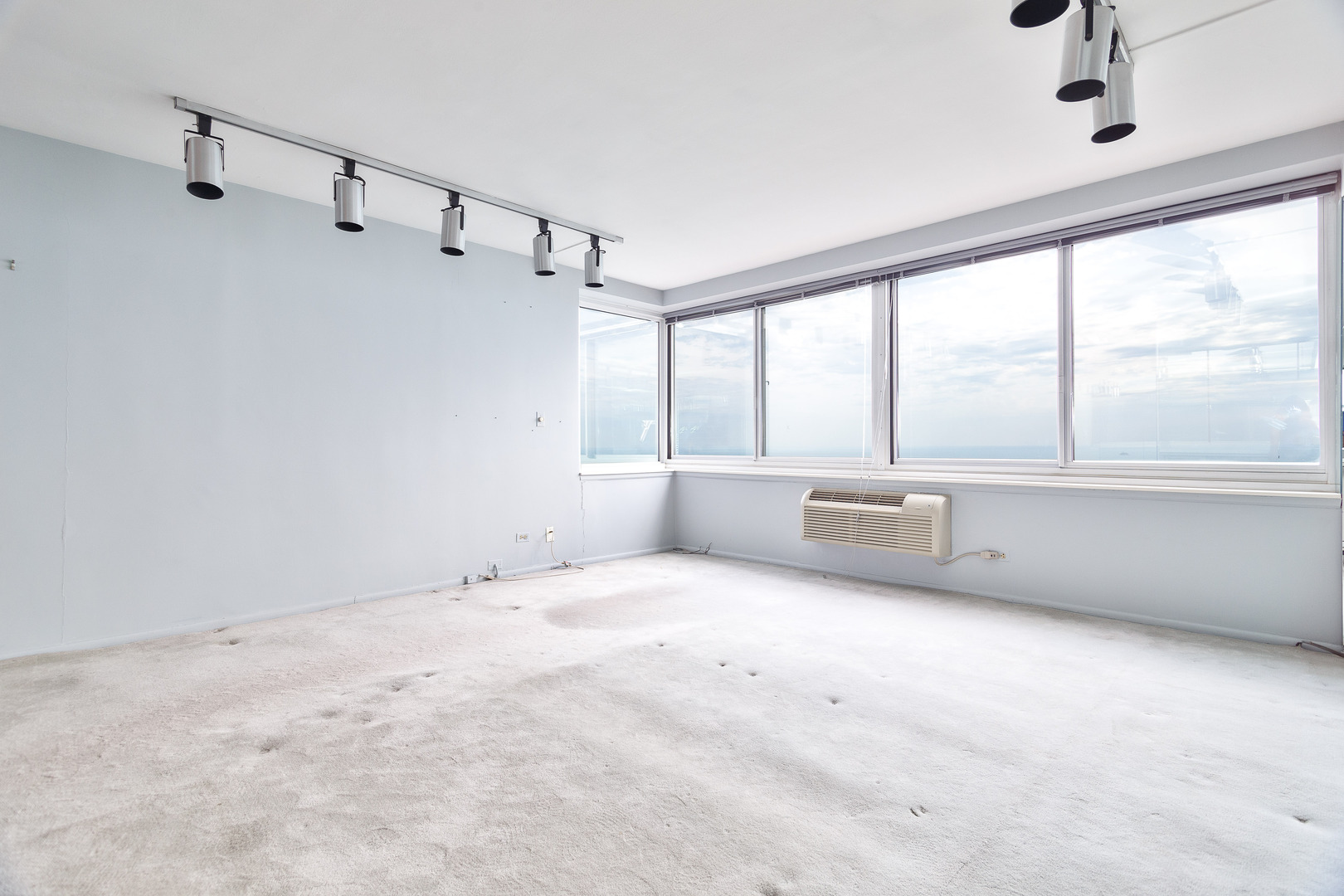 1440 N Lake Shore Drive Unit: 25G