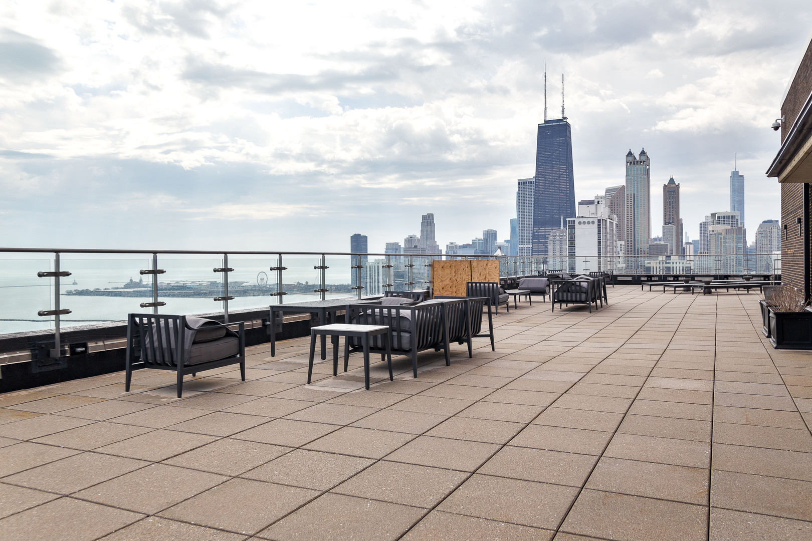 1440 N Lake Shore Drive Unit: 25G