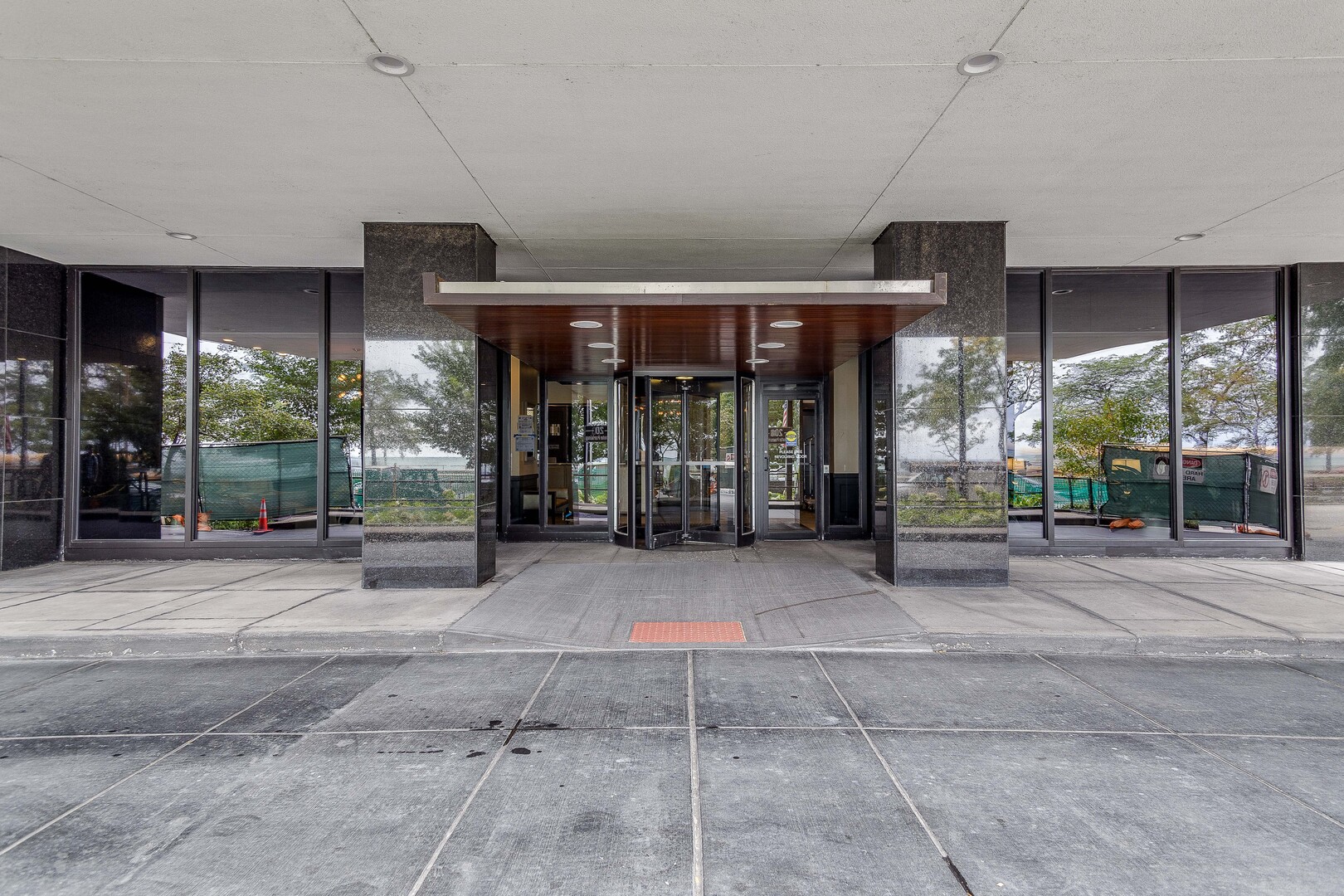 1440 N Lake Shore Drive Unit: 25G