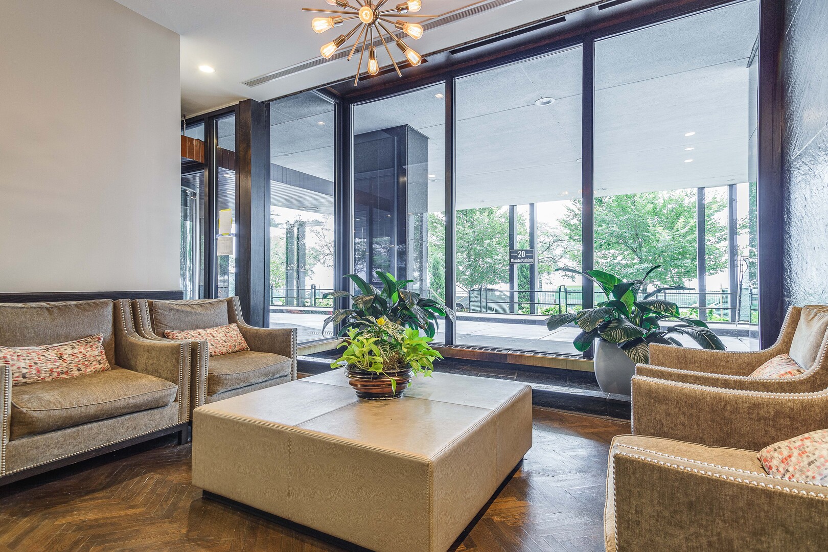 1440 N Lake Shore Drive Unit: 25G