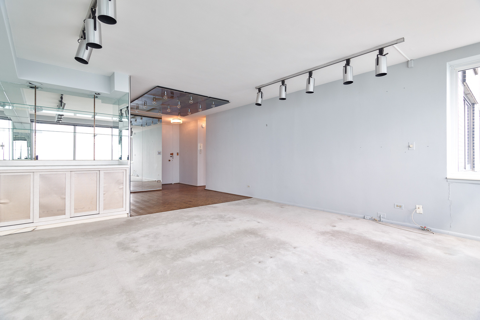 1440 N Lake Shore Drive Unit: 25G