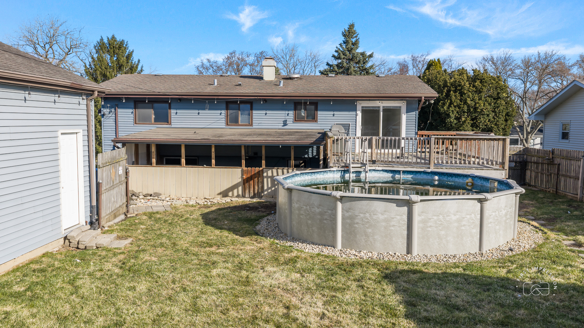 563 Hitchcock Avenue