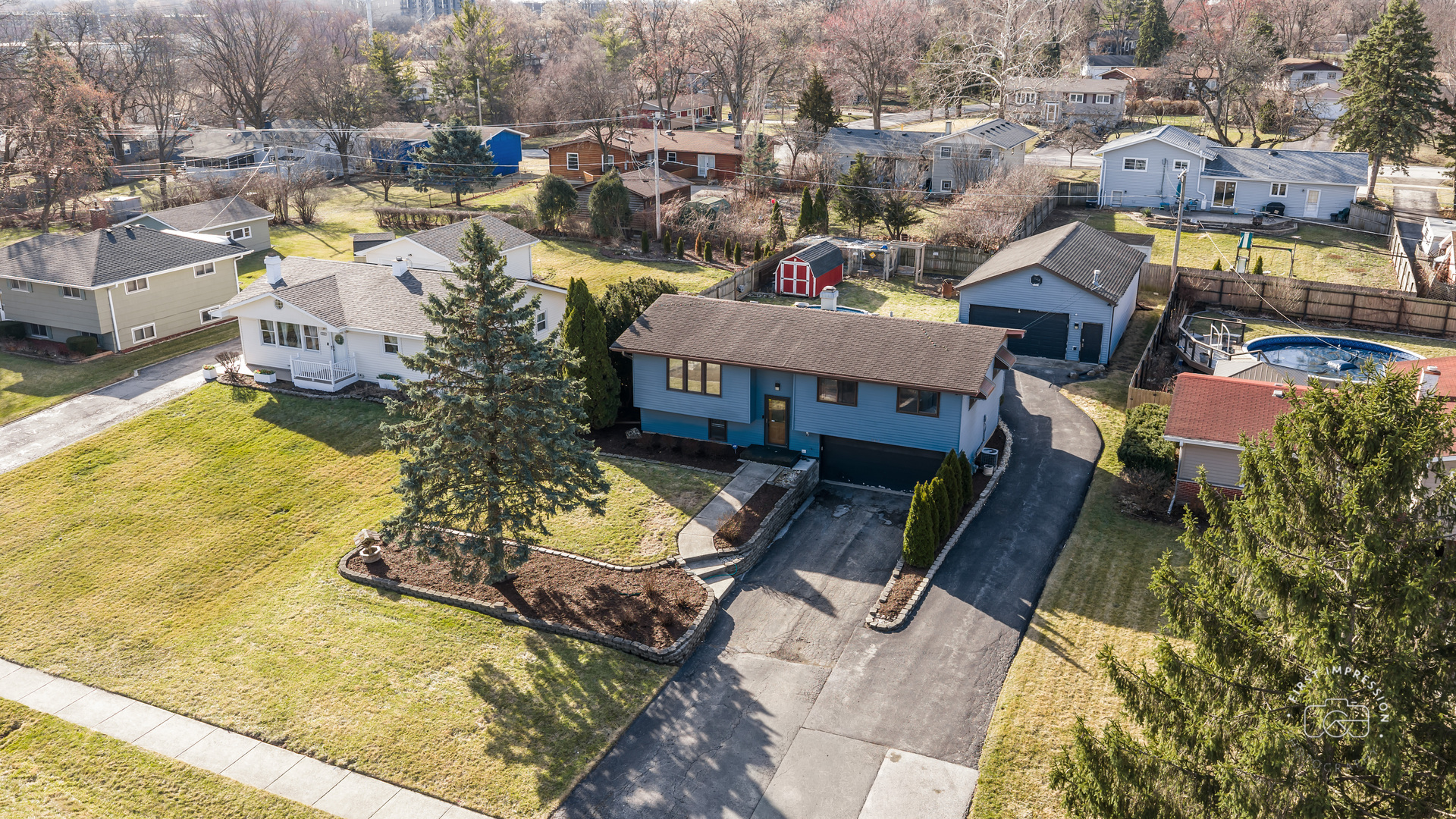 563 Hitchcock Avenue