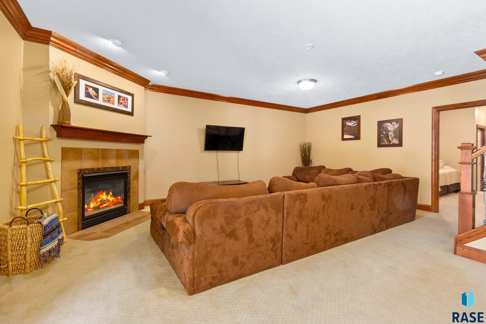 5609 S Shadow Ridge Cir