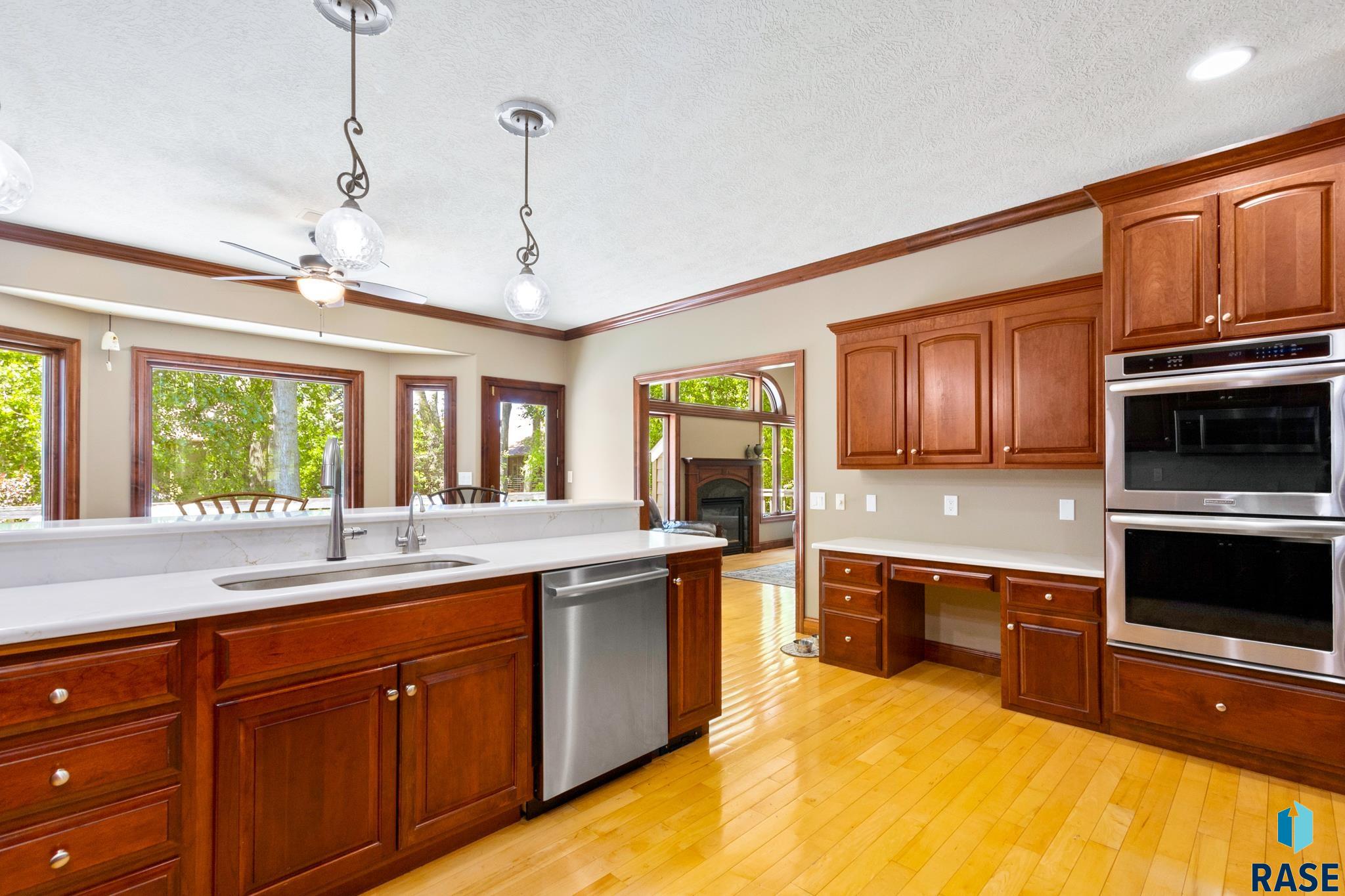 5609 S Shadow Ridge Cir