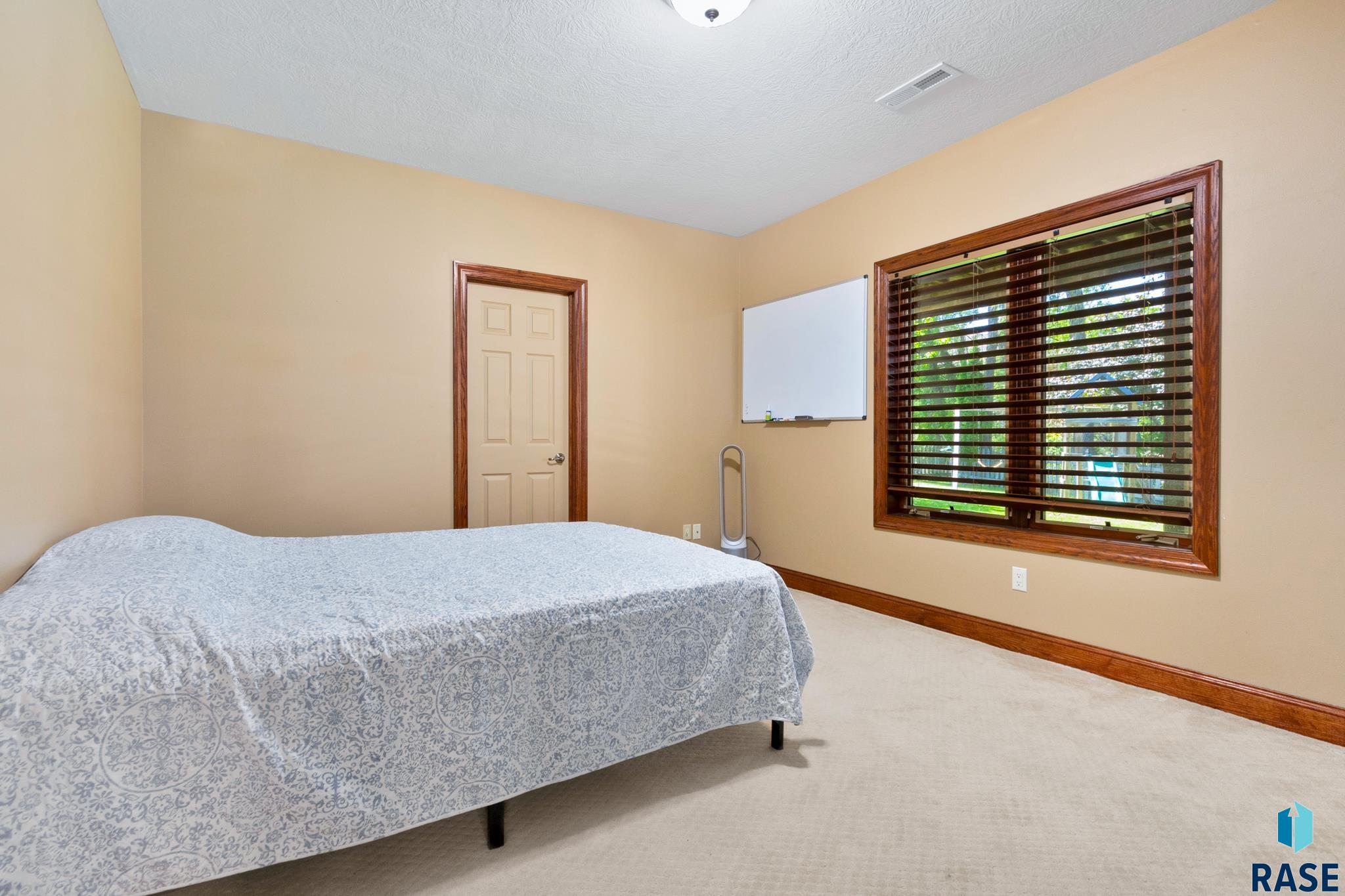 5609 S Shadow Ridge Cir