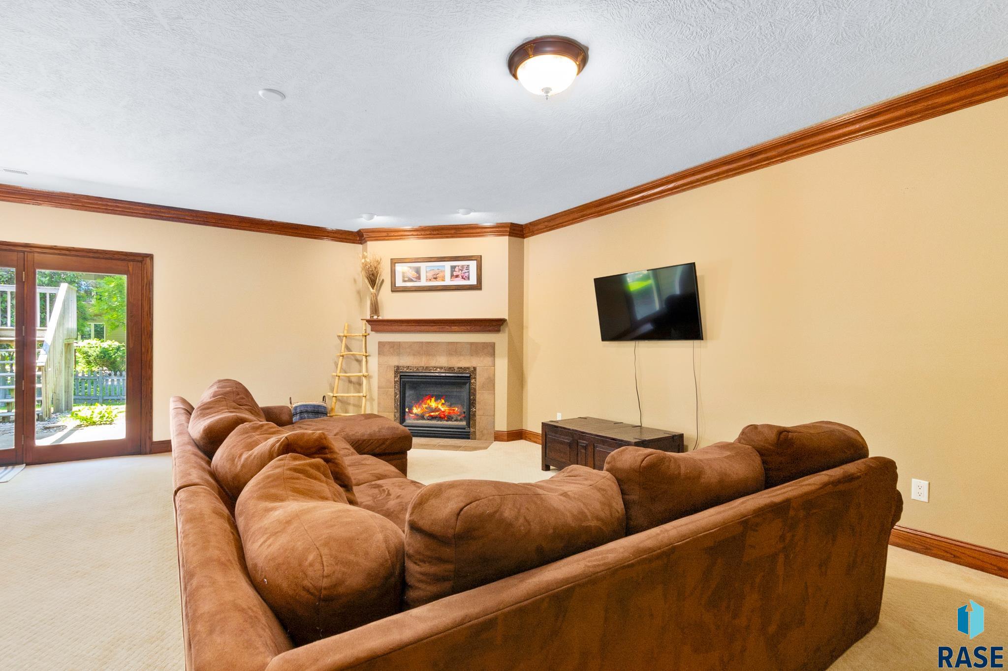 5609 S Shadow Ridge Cir
