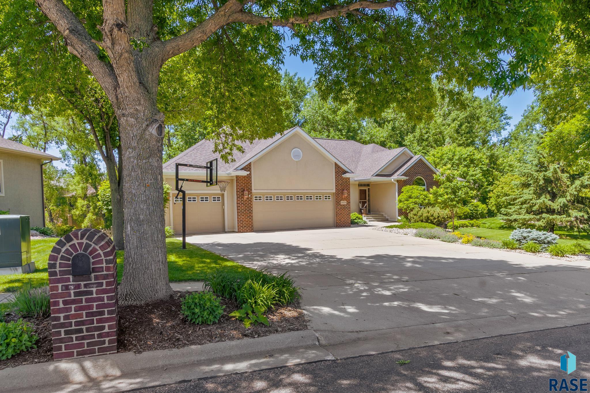 5609 S Shadow Ridge Cir