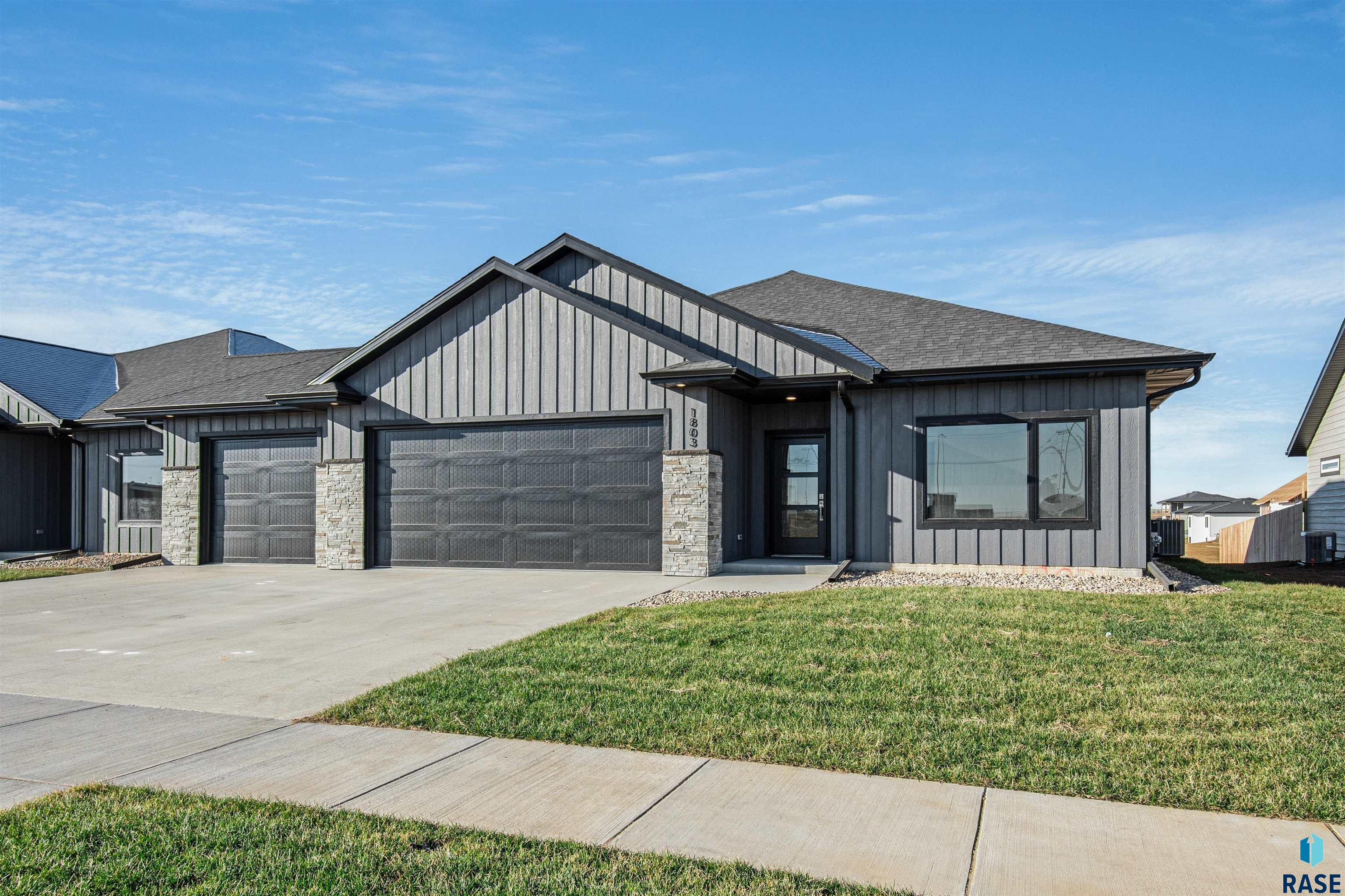 1803 N Cavalier Ave