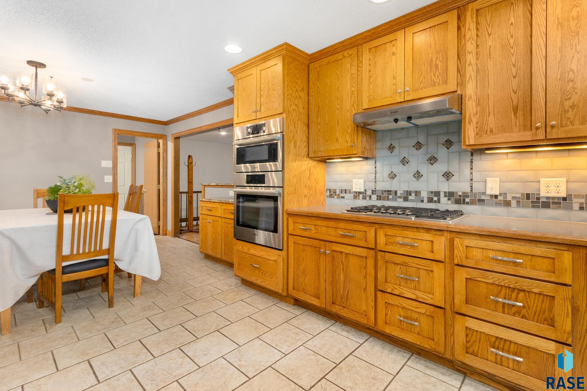 7301 E Palomino Rd