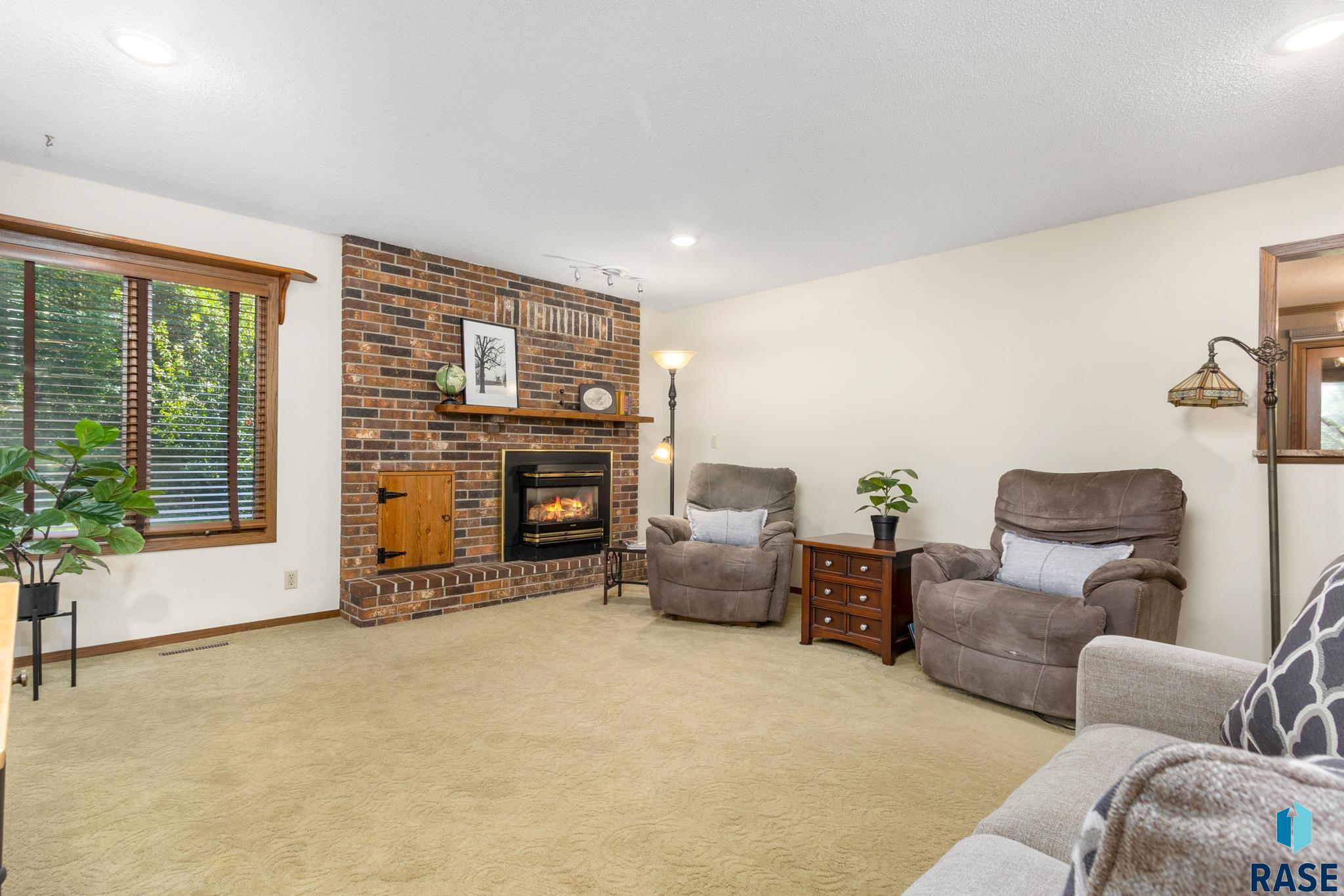 7301 E Palomino Rd
