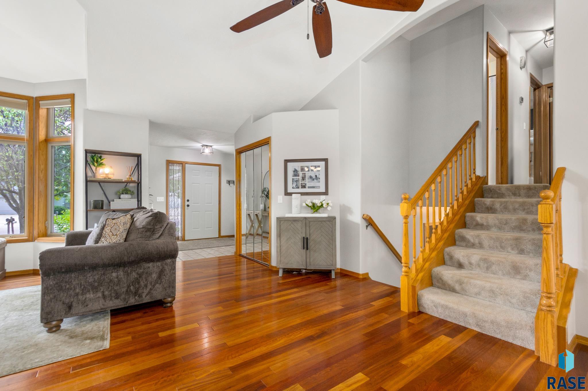116 N La Salle Cir