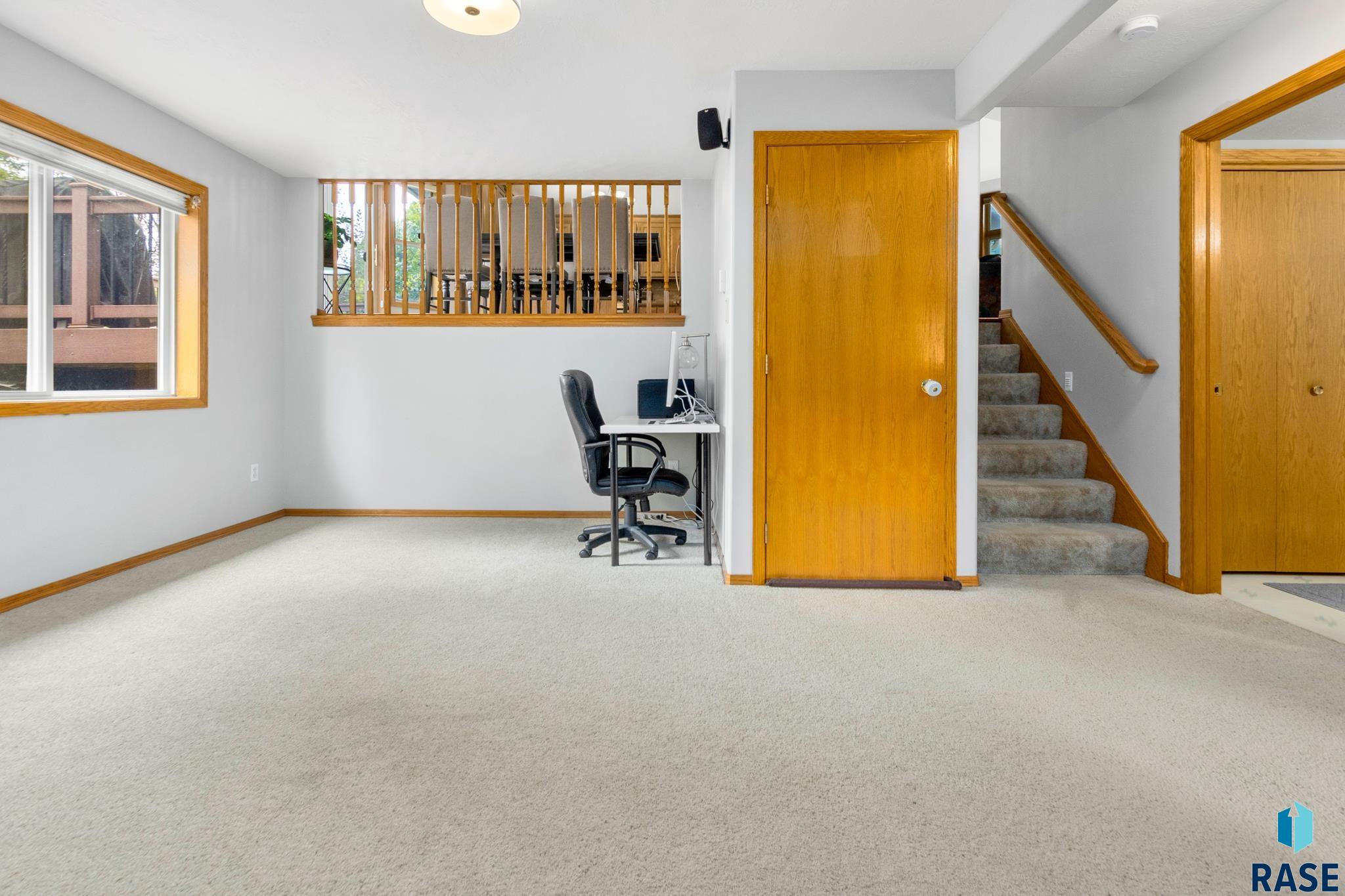 116 N La Salle Cir