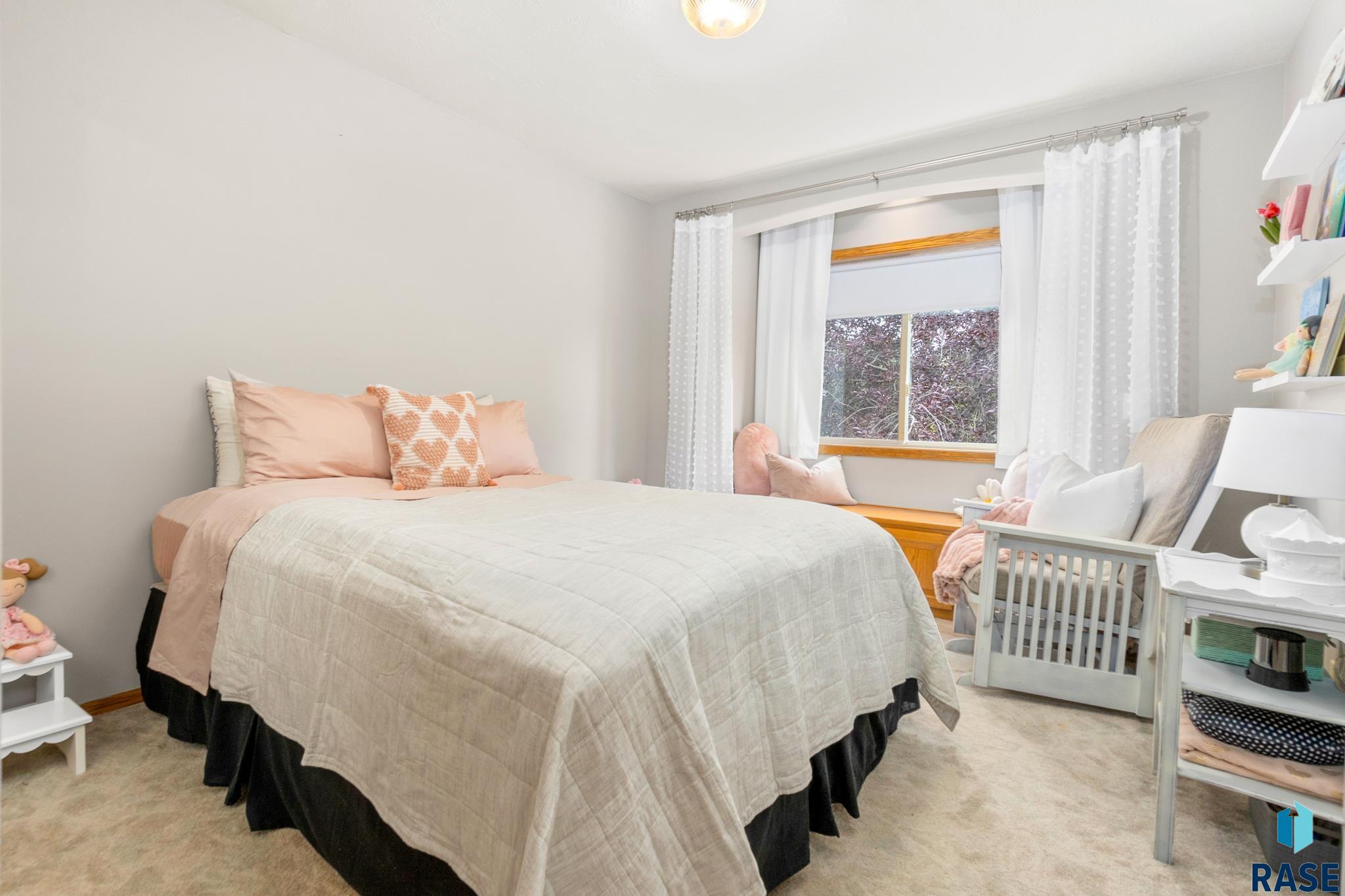 116 N La Salle Cir