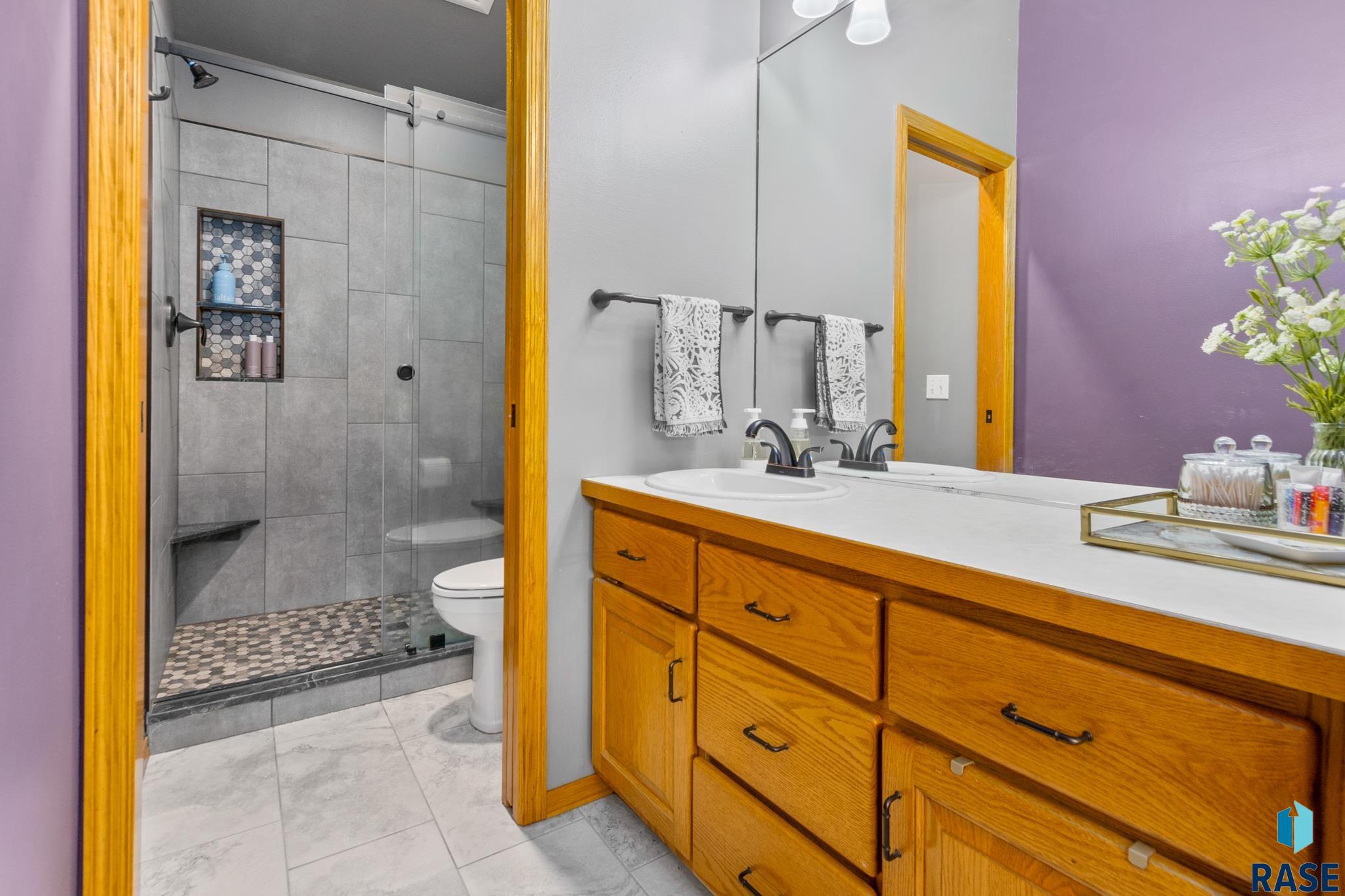 116 N La Salle Cir
