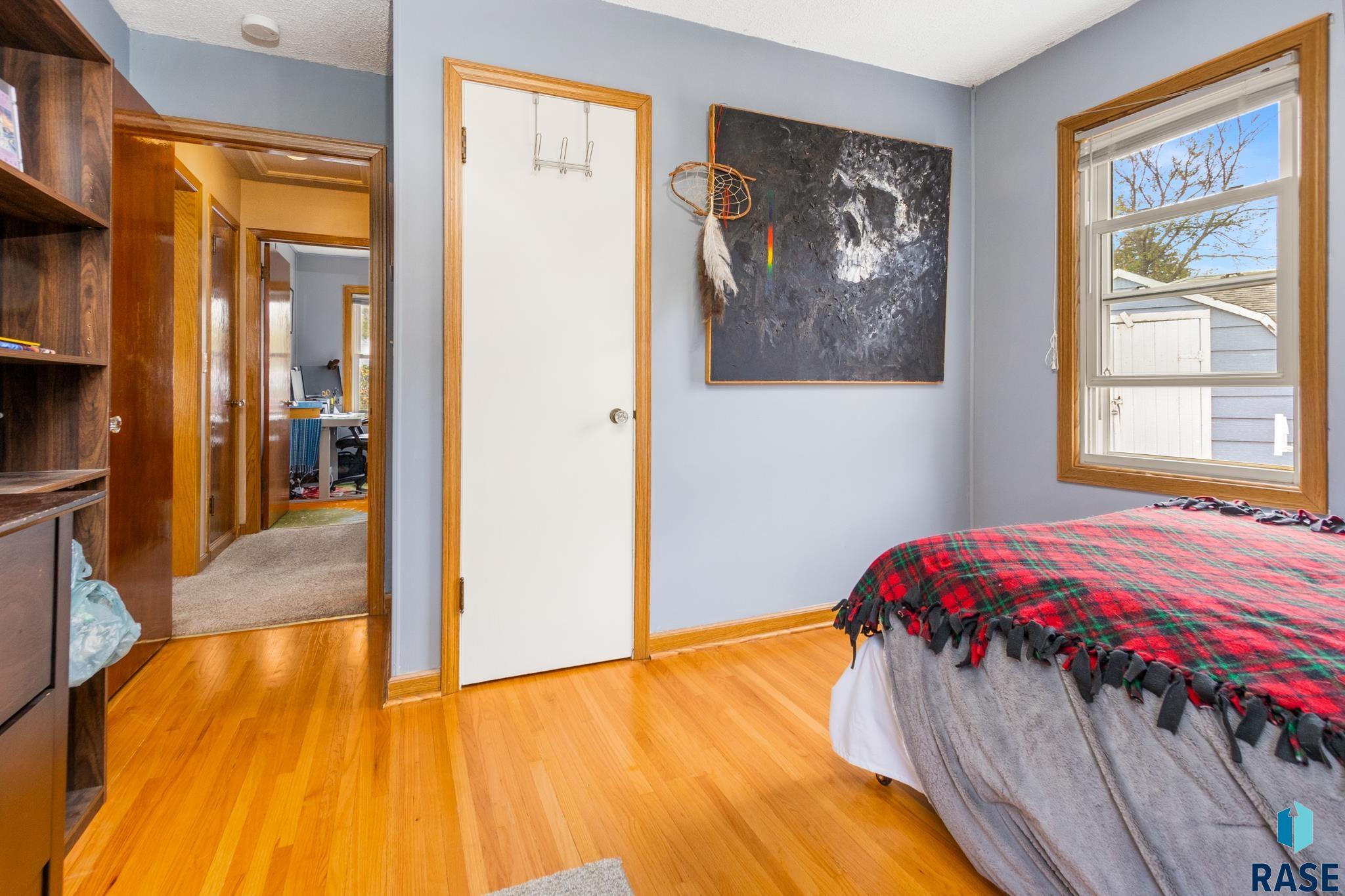 2115 E Austin St