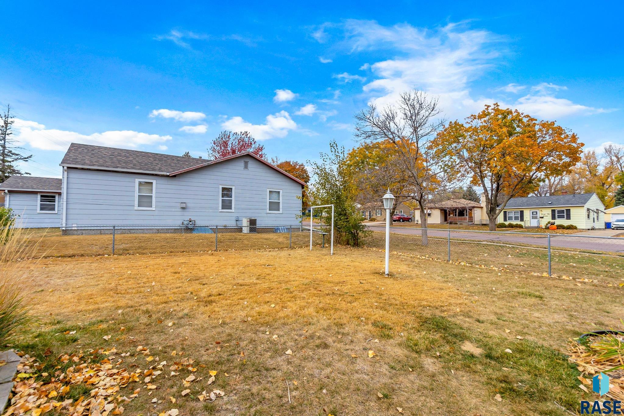 2115 E Austin St