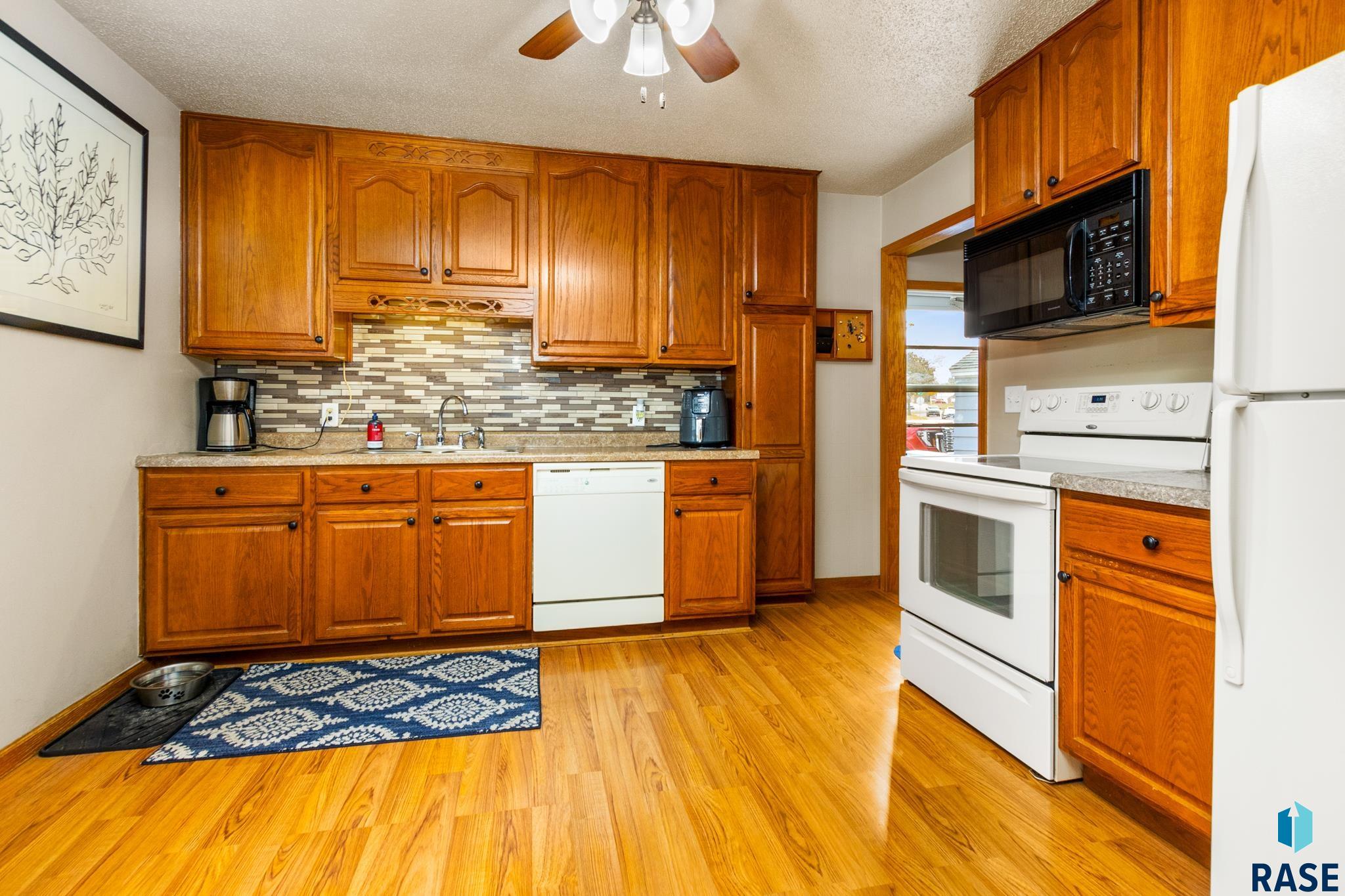 2115 E Austin St
