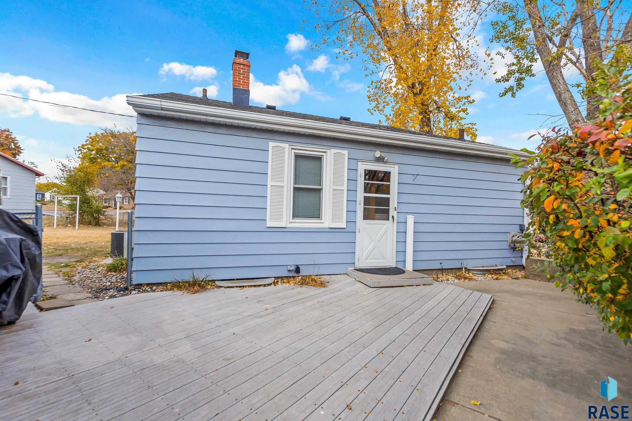 2115 E Austin St