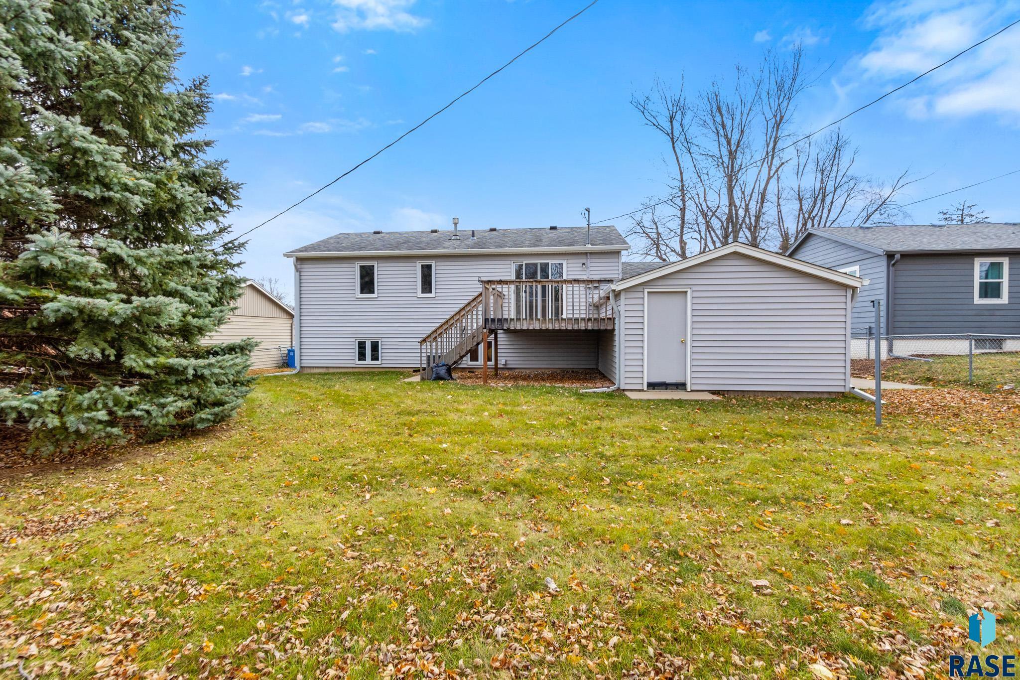 4016 E Claudette Dr