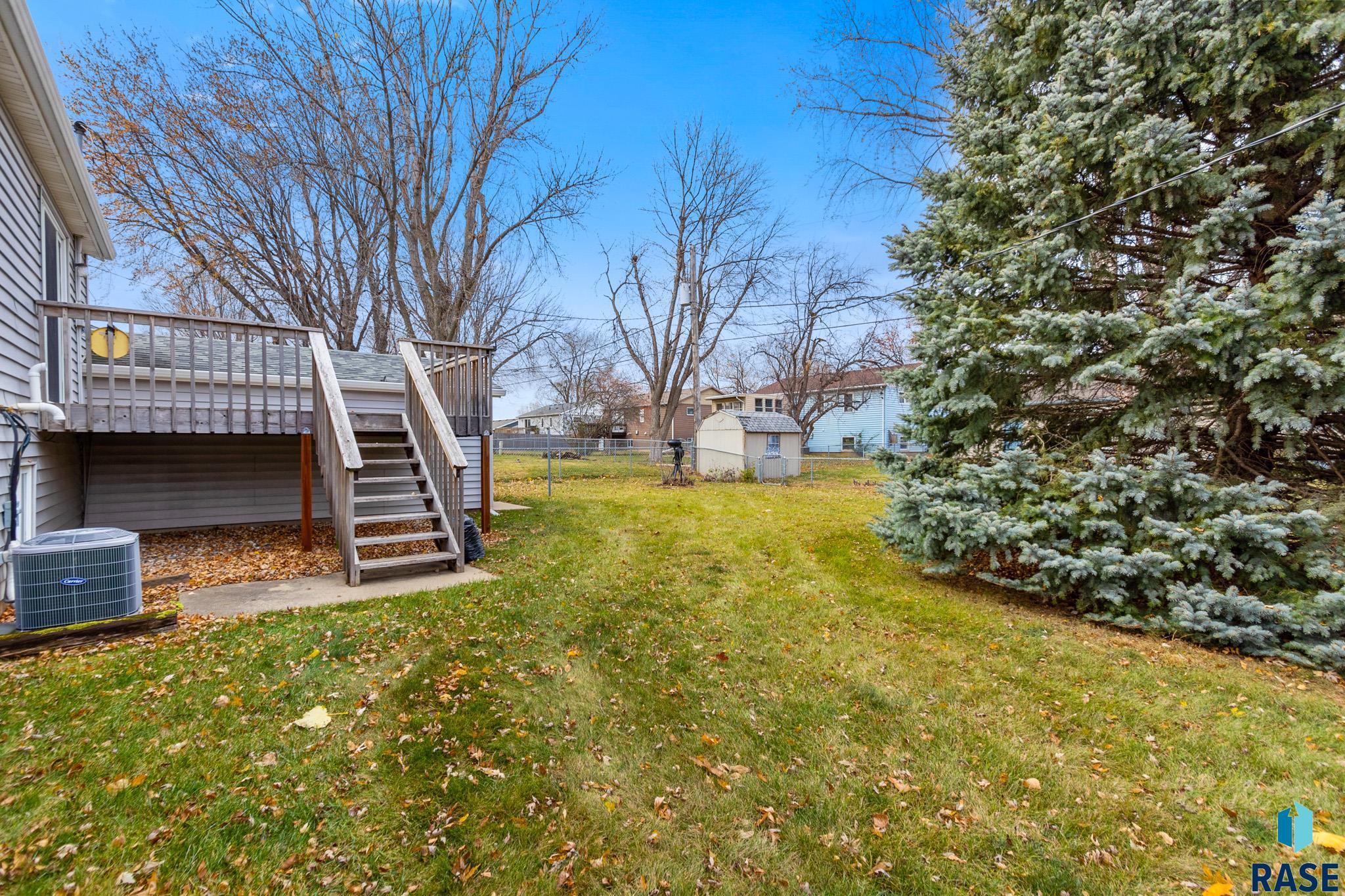 4016 E Claudette Dr