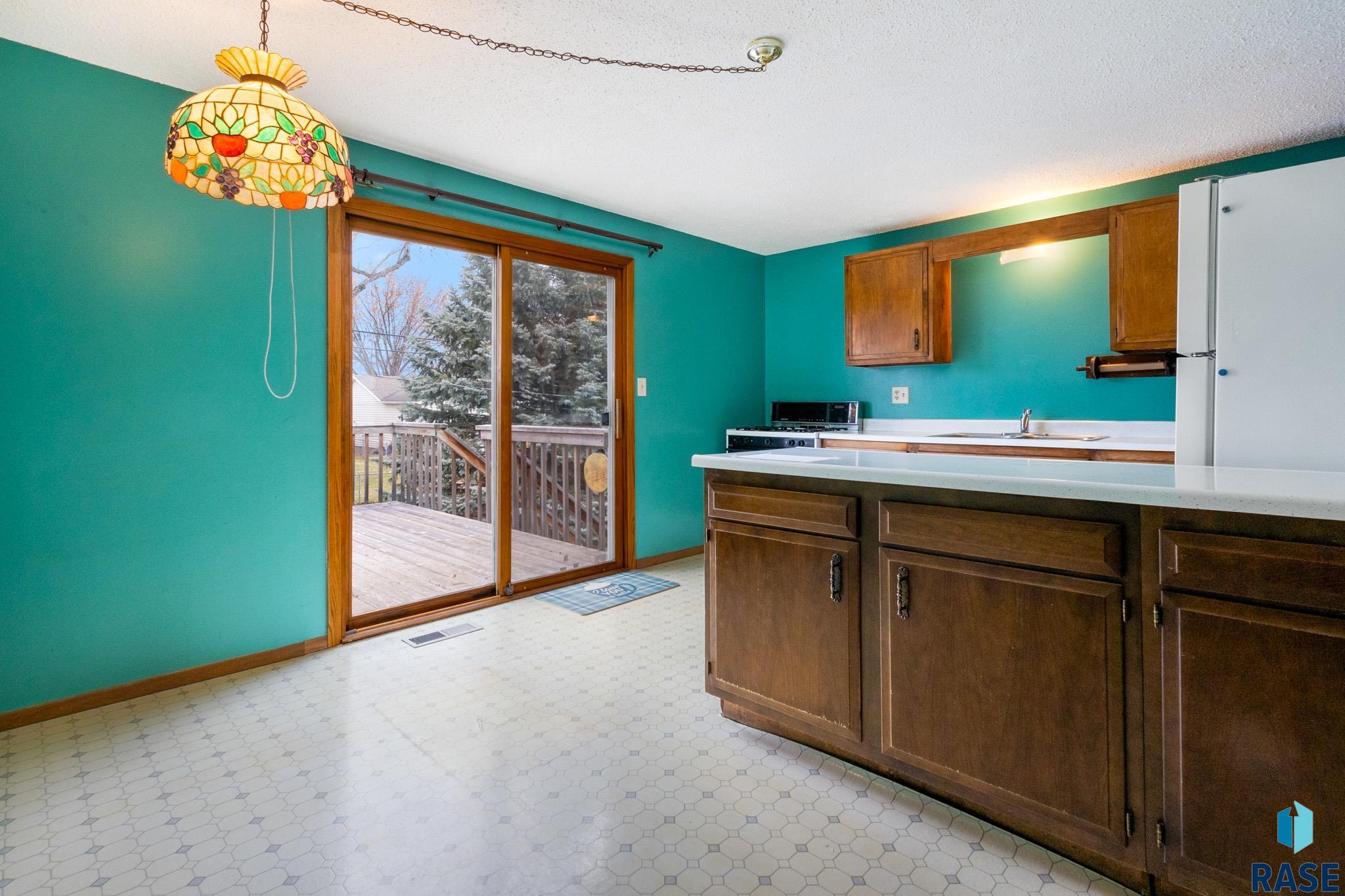 4016 E Claudette Dr