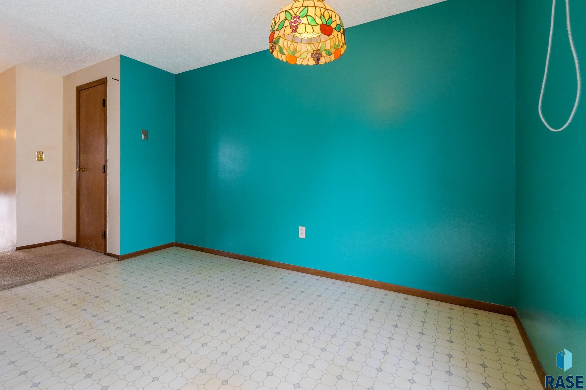 4016 E Claudette Dr