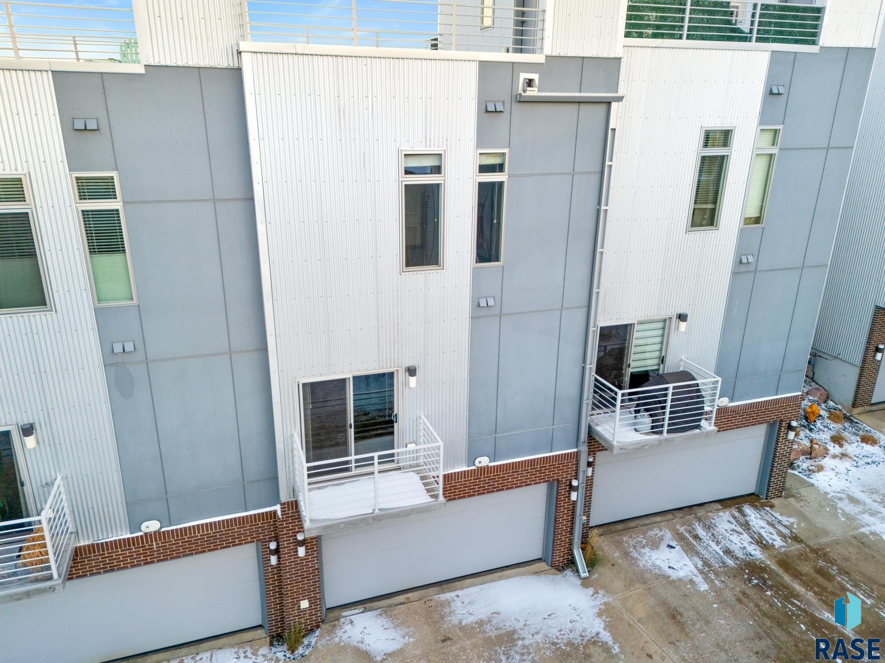 517 S 2nd Ave