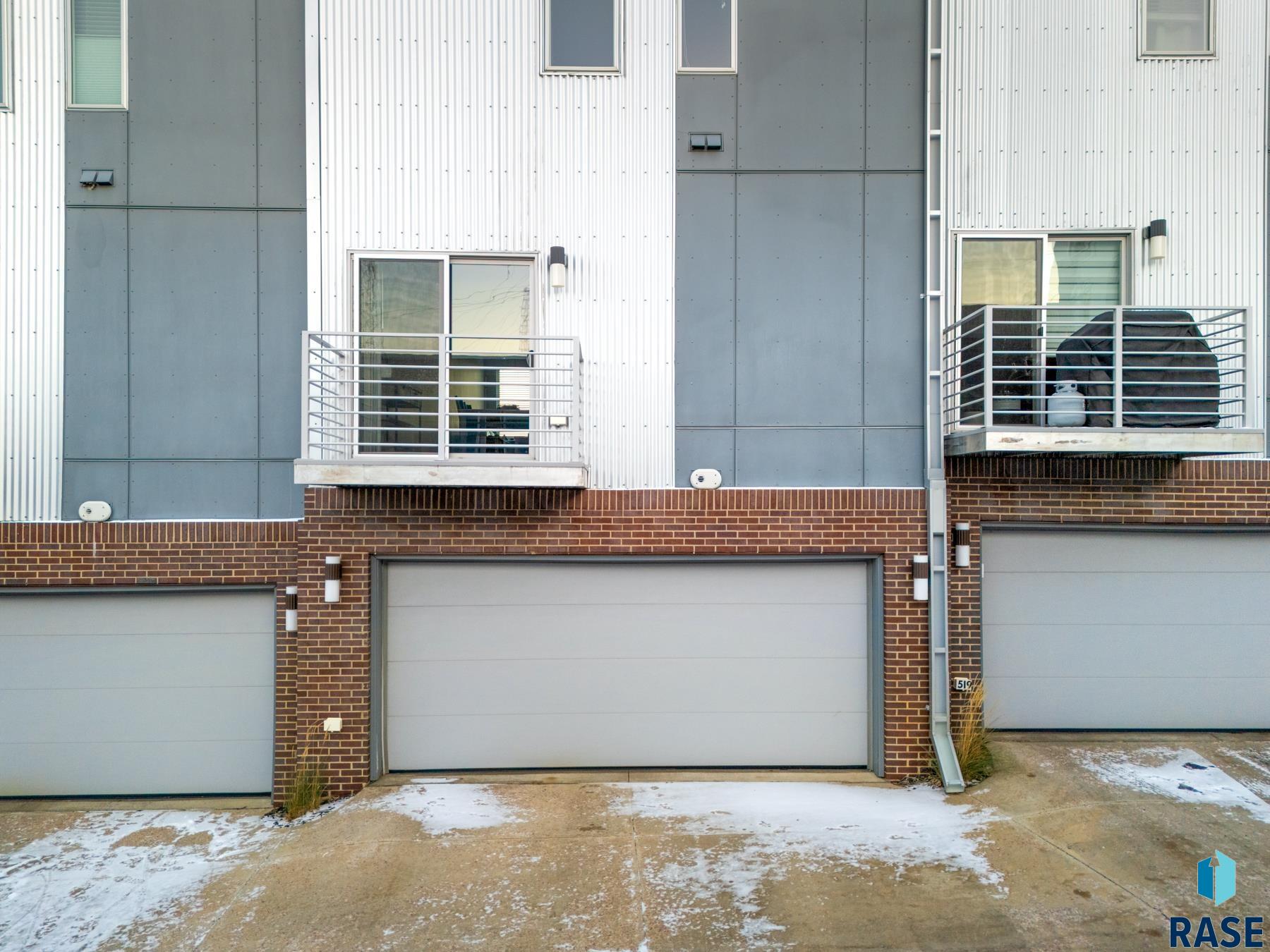 517 S 2nd Ave