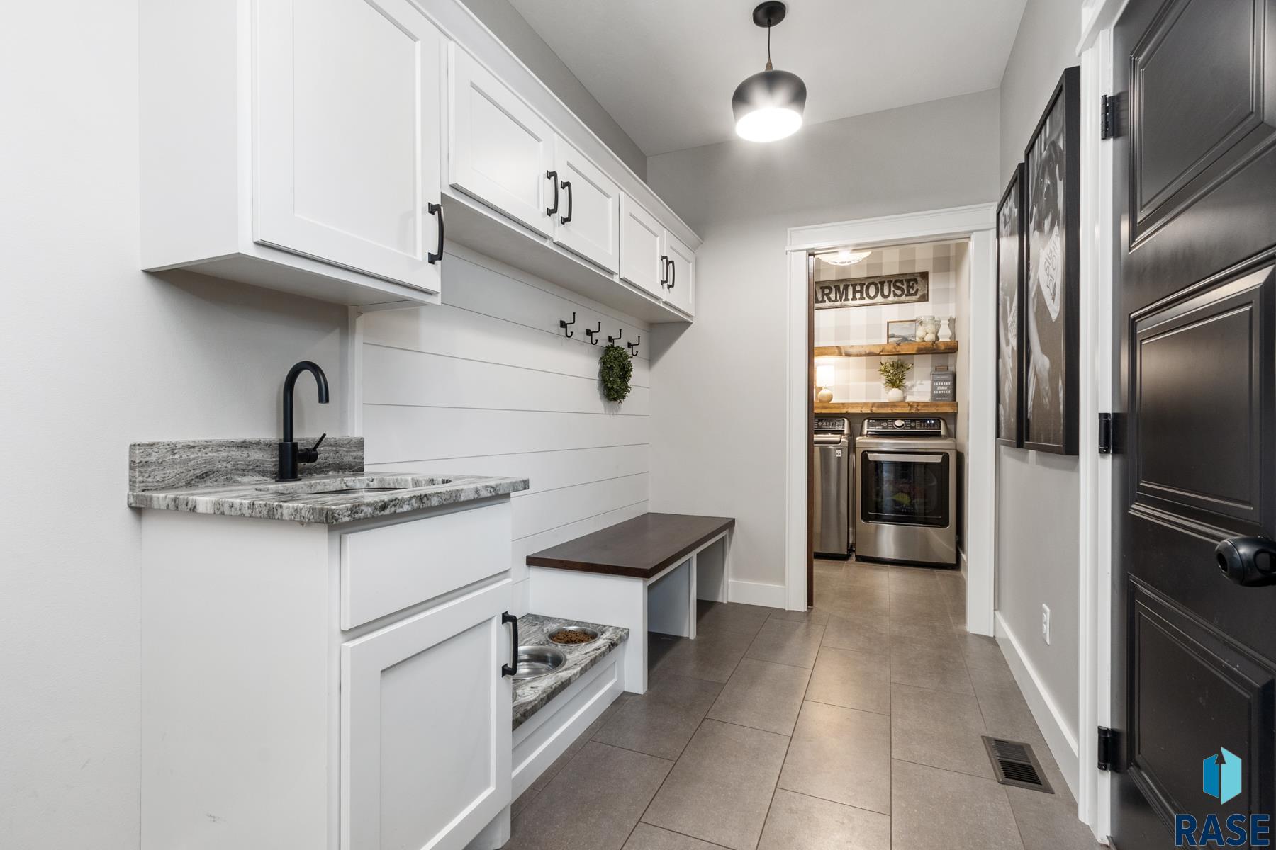 213 Central Park Ct