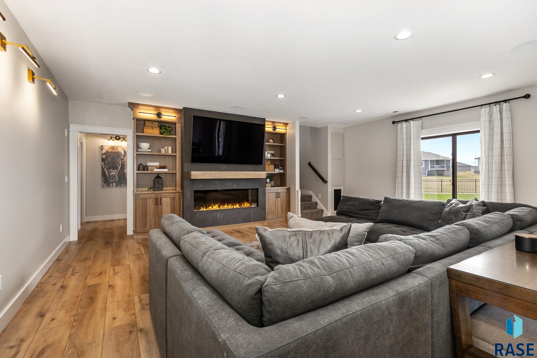 213 Central Park Ct