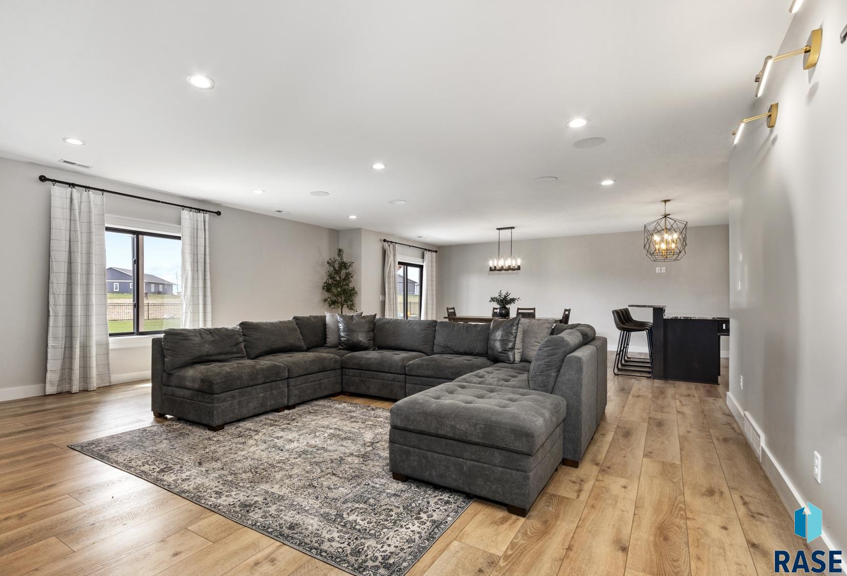 213 Central Park Ct