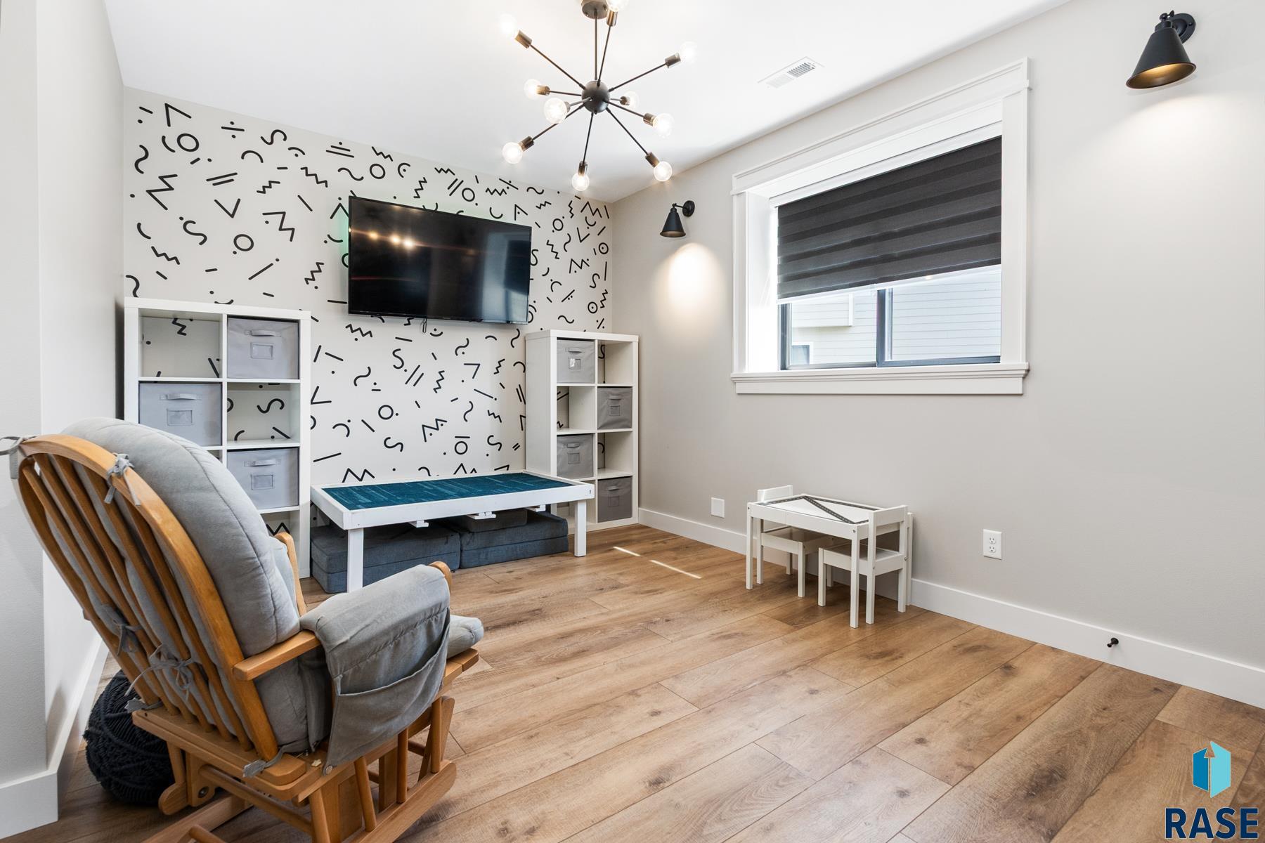 213 Central Park Ct