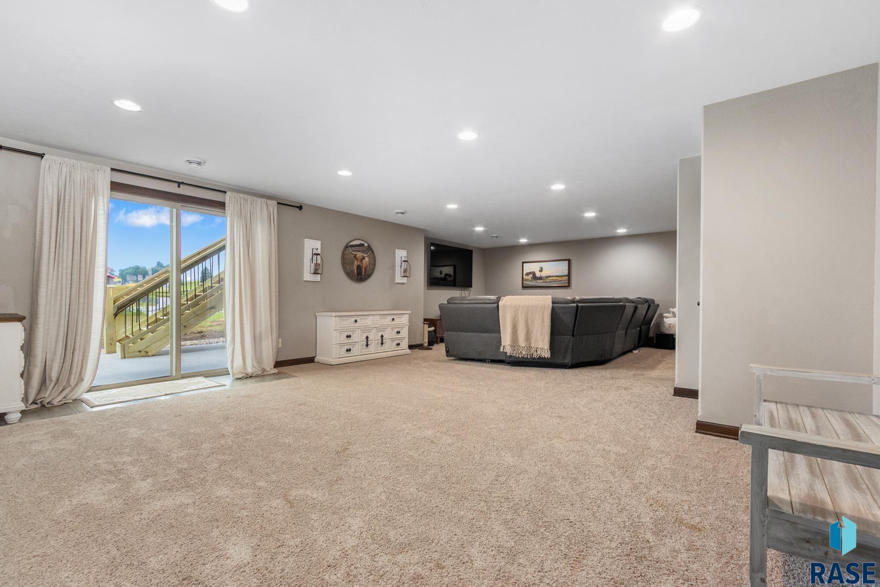 901 N Stone Cir