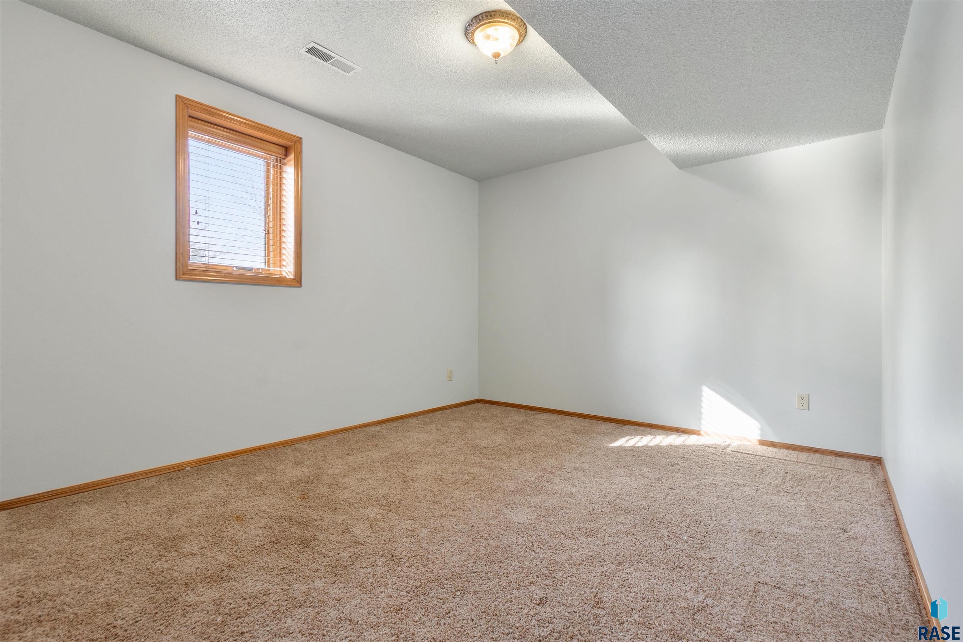 2709 Kaystone Dr