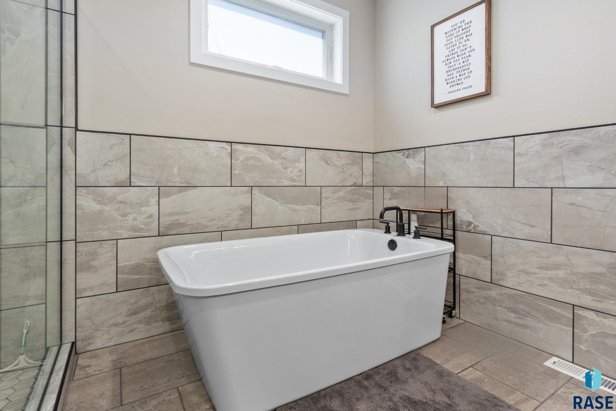 4100 N Interlachen Trl