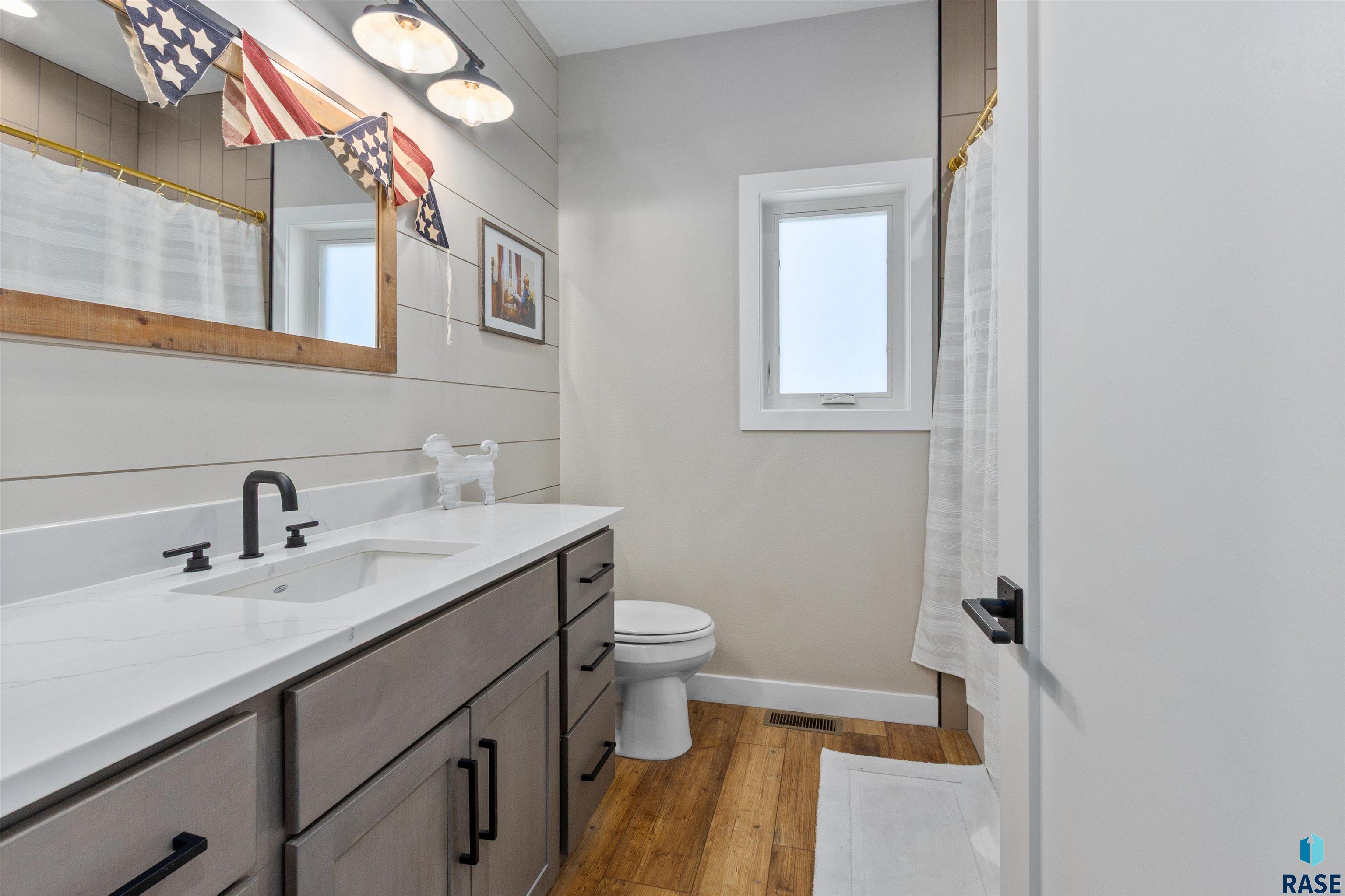 4100 N Interlachen Trl