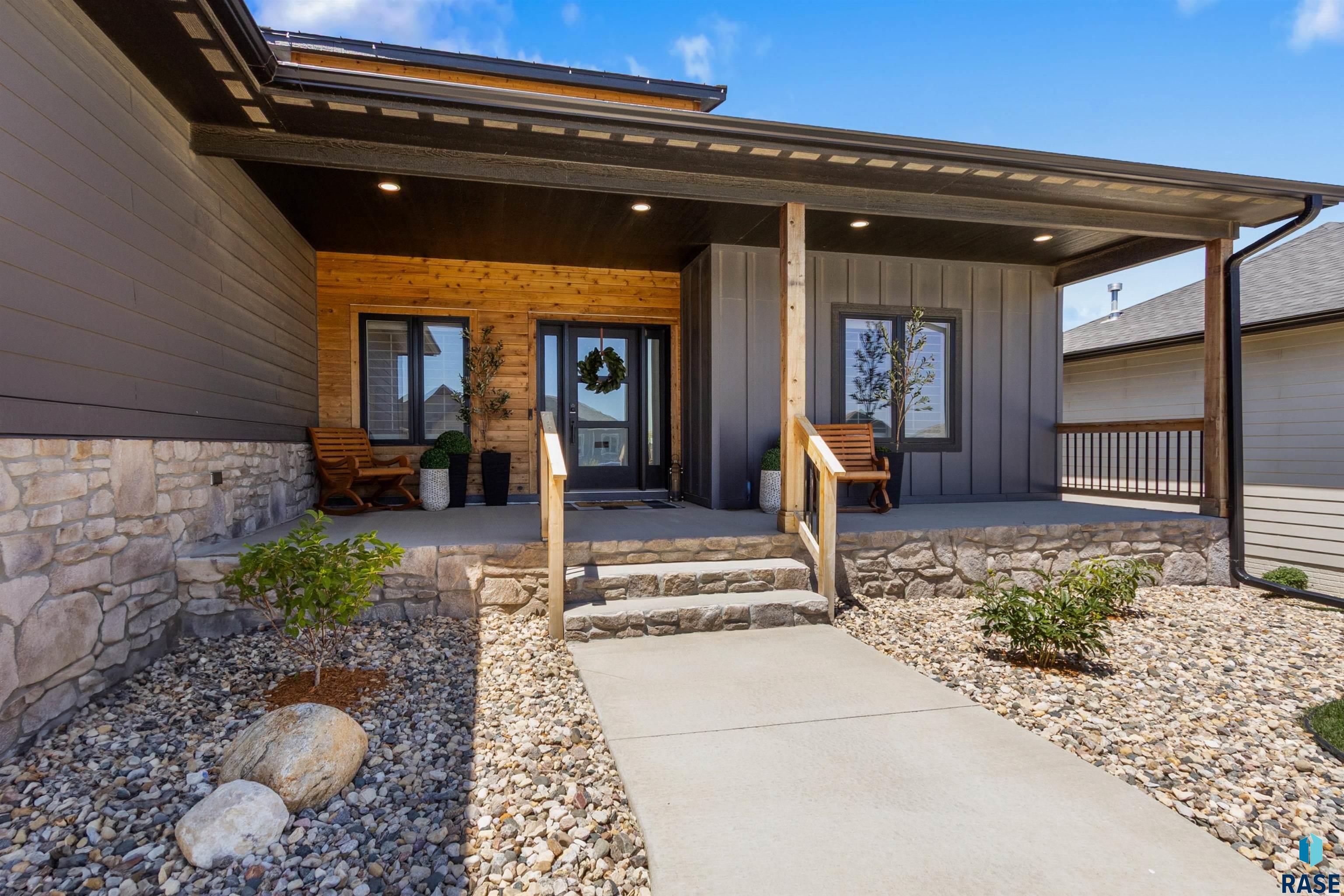 4100 N Interlachen Trl