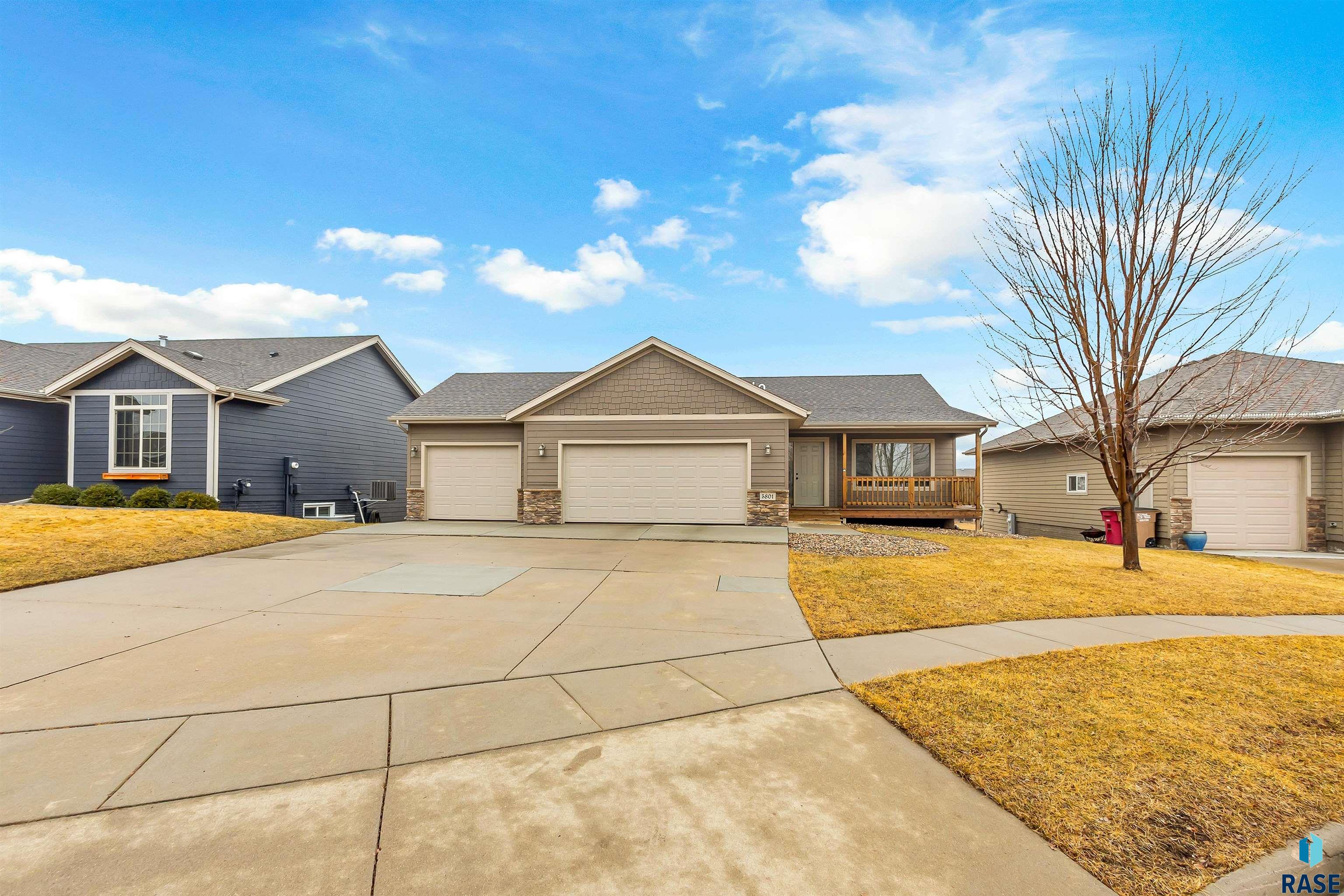 5801 W Bream Ct