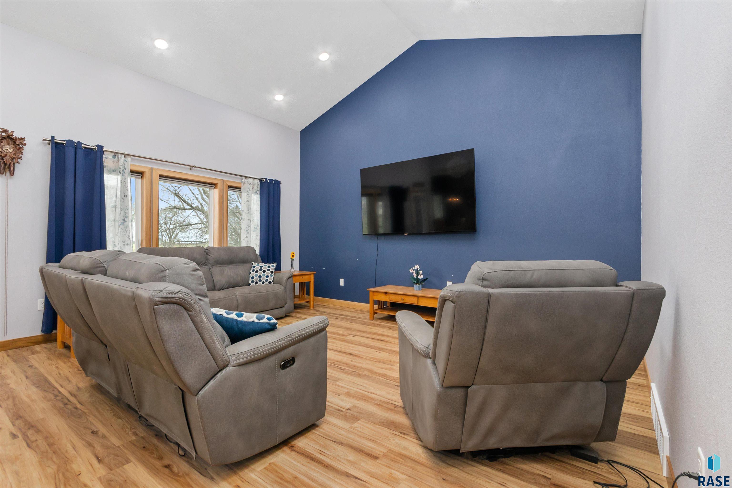 22327 478th Ave
