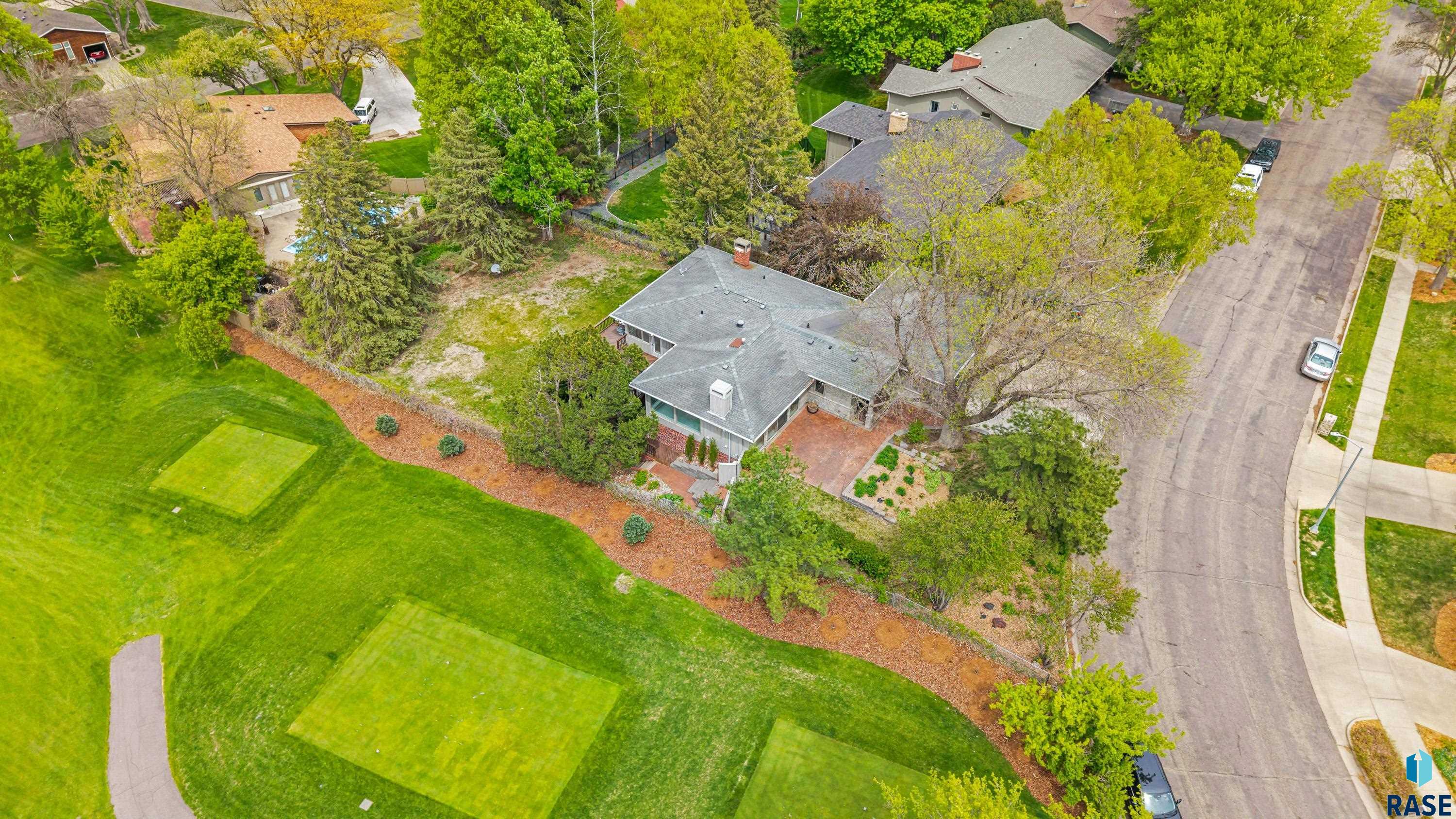3030 W Donahue Dr