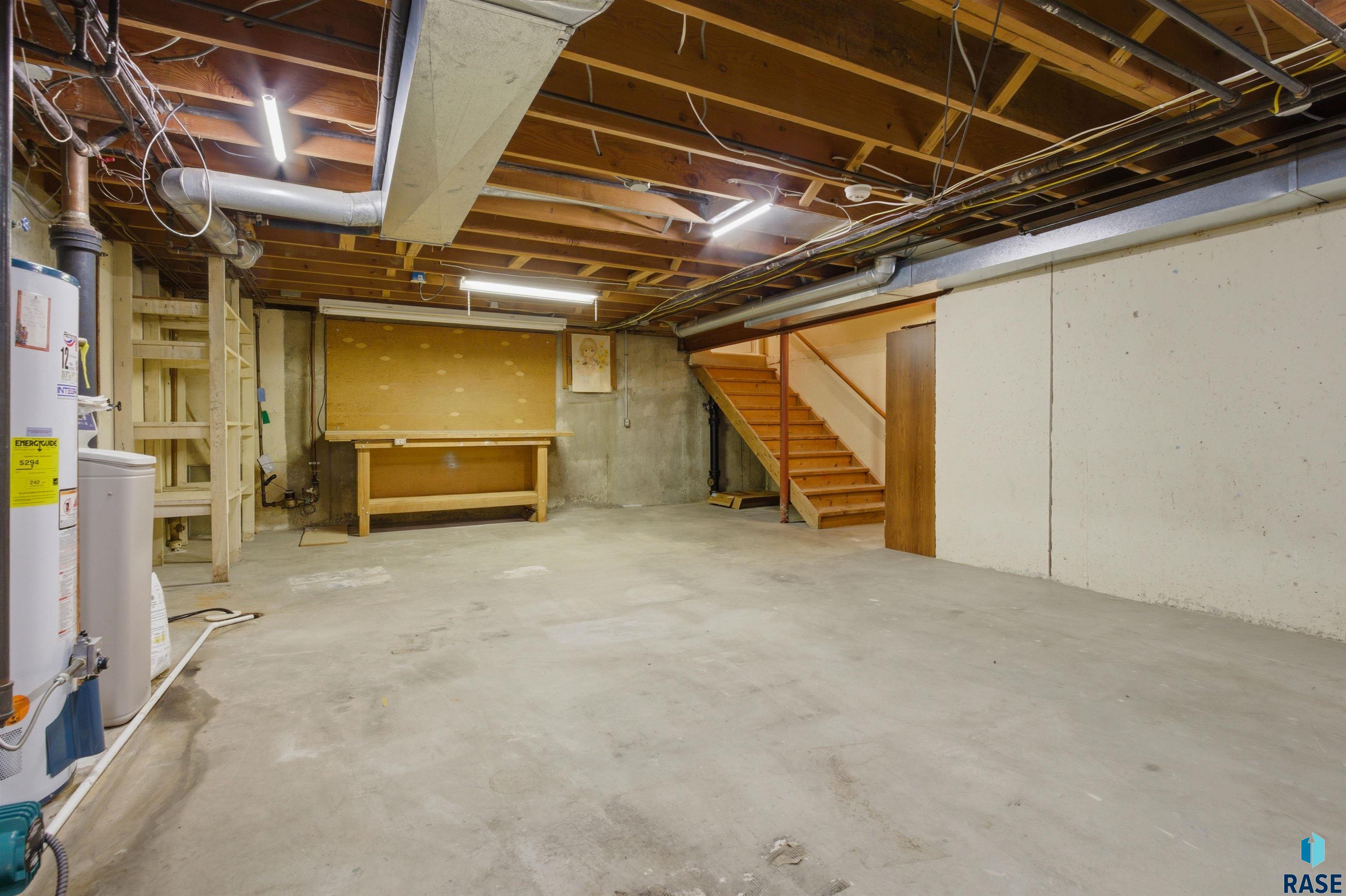 3030 W Donahue Dr